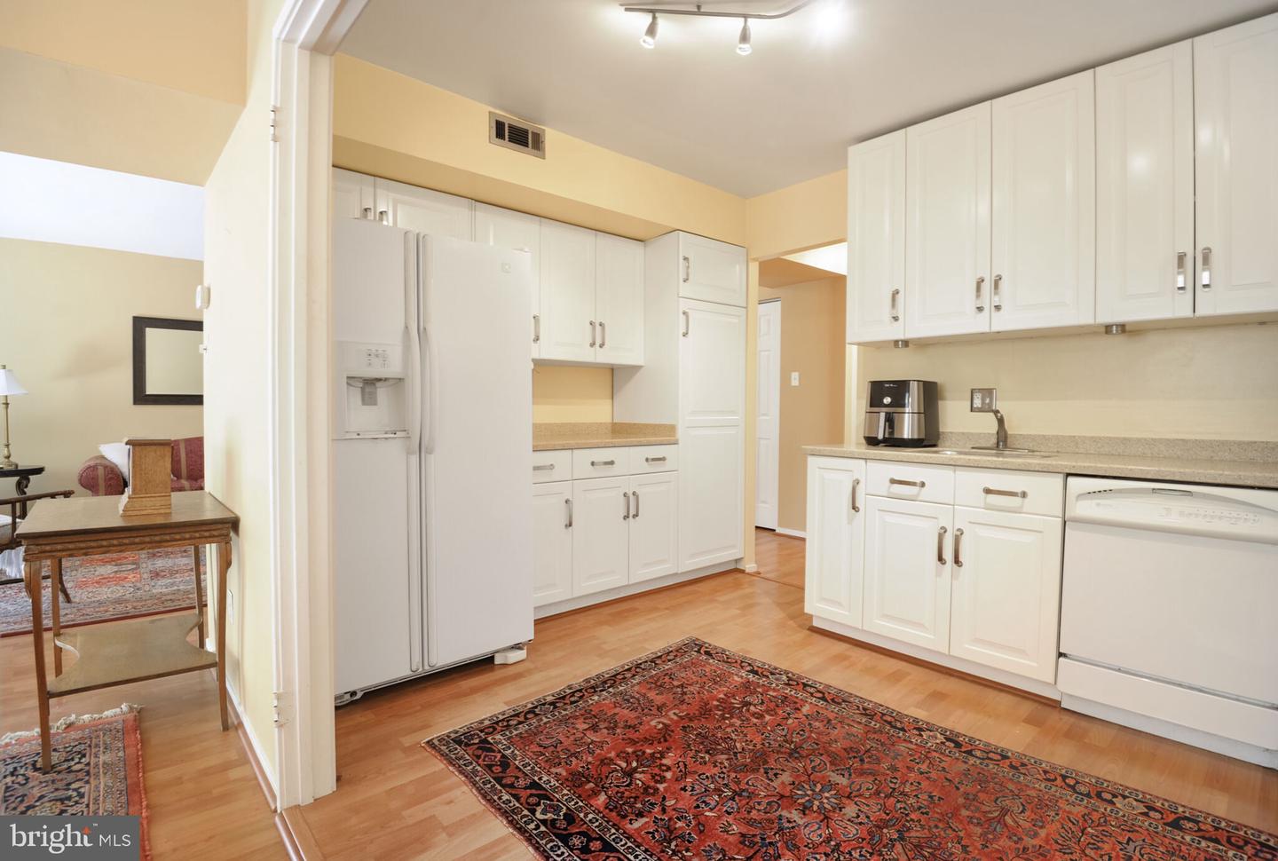1675 PARKCREST CIR #4E/300, RESTON, Virginia 20190, 2 Bedrooms Bedrooms, ,1 BathroomBathrooms,Residential,For sale,1675 PARKCREST CIR #4E/300,VAFX2226184 MLS # VAFX2226184