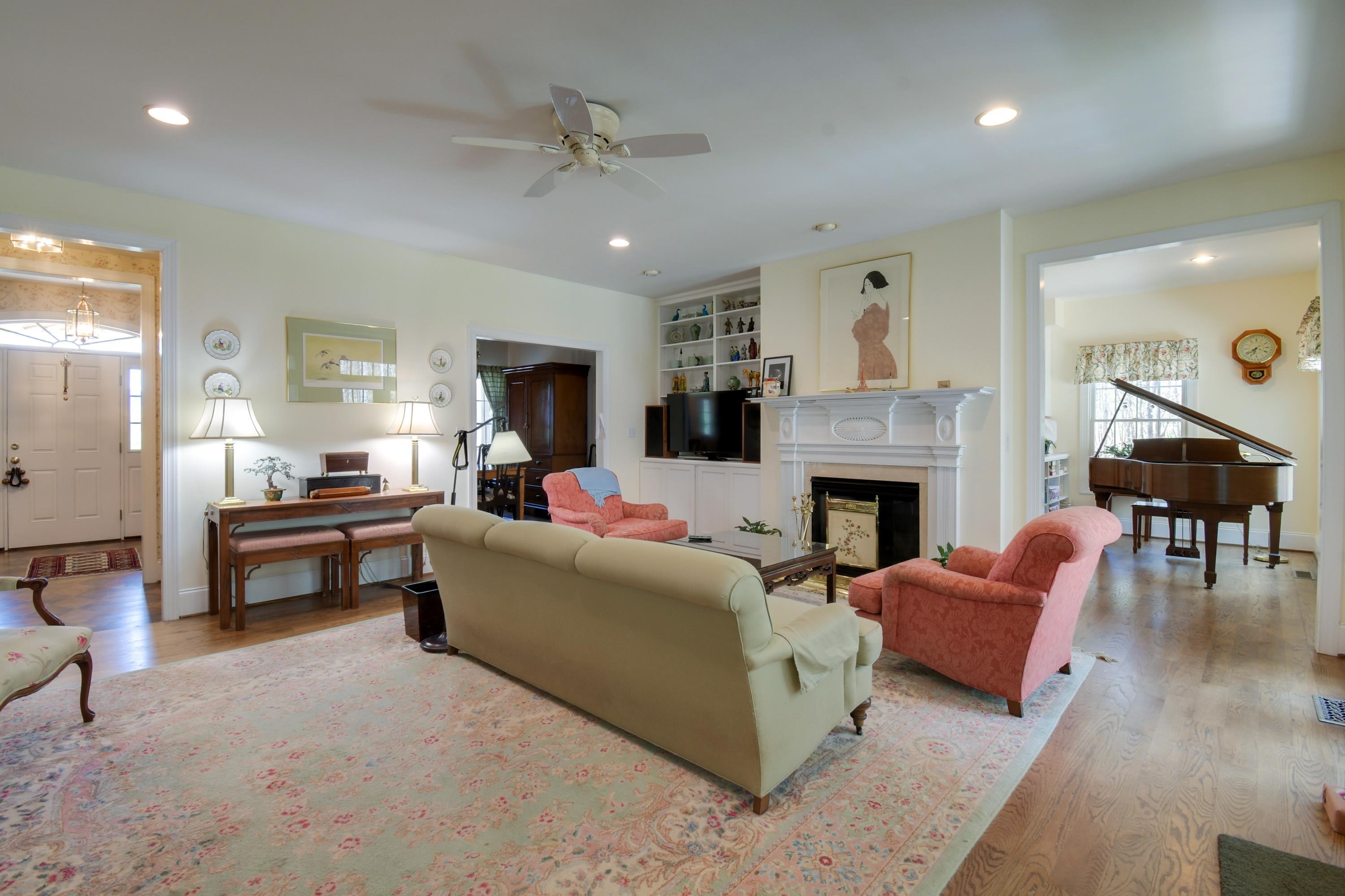 190 HENRY HILL DR, FAIRFIELD, Virginia 24435, 4 Bedrooms Bedrooms, ,3 BathroomsBathrooms,Residential,190 HENRY HILL DR,663332 MLS # 663332