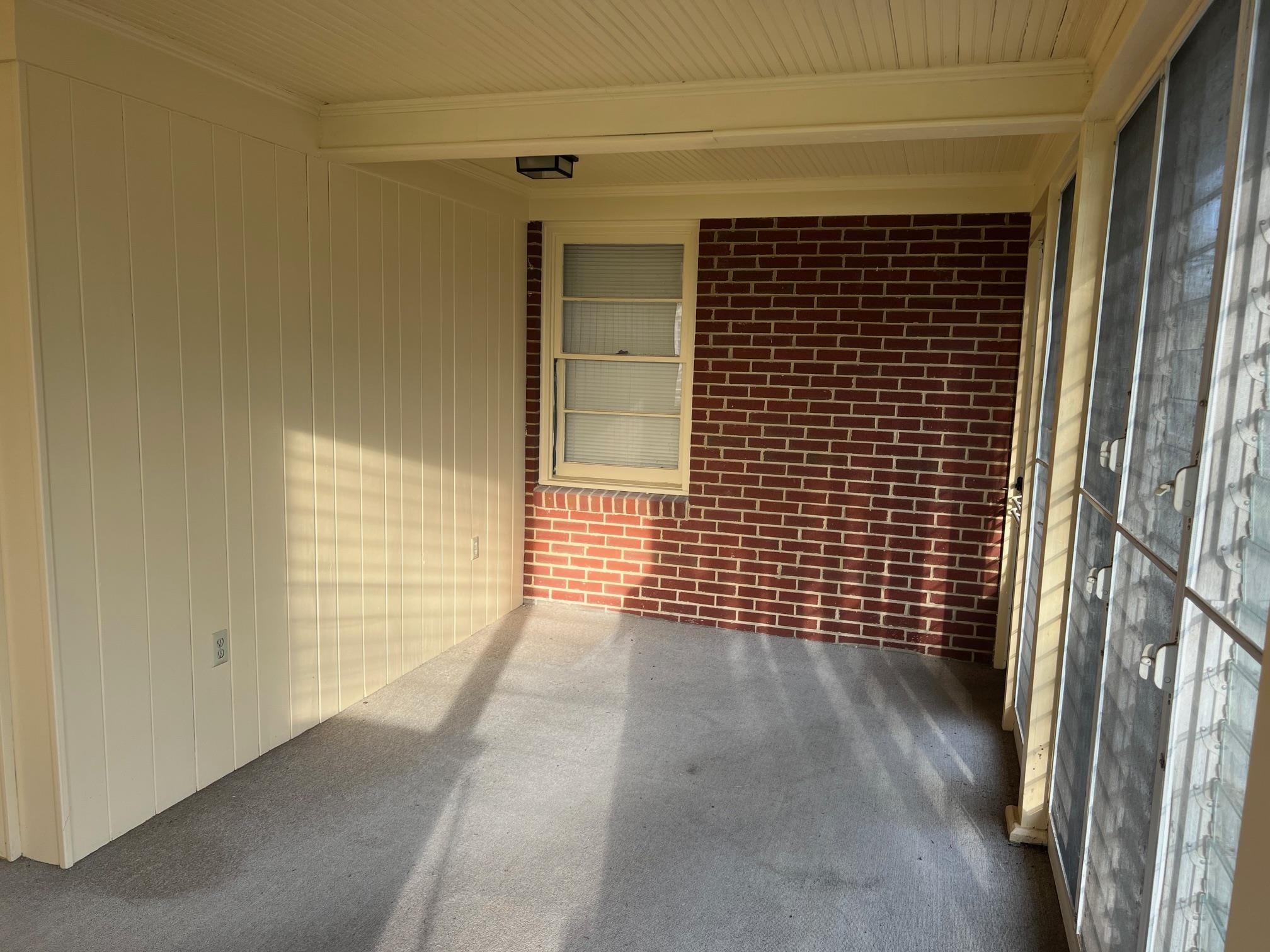 812 HILLCREST DR, STAUNTON, Virginia 24401, 3 Bedrooms Bedrooms, ,2 BathroomsBathrooms,Residential,812 HILLCREST DR,663341 MLS # 663341