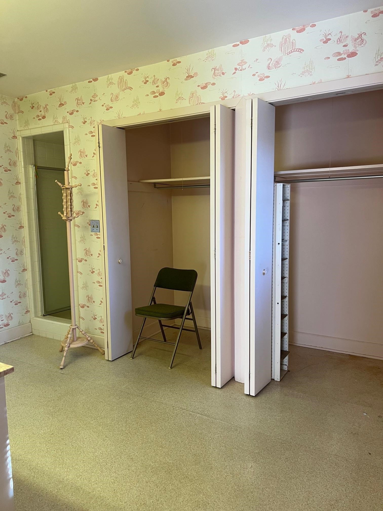 812 HILLCREST DR, STAUNTON, Virginia 24401, 3 Bedrooms Bedrooms, ,2 BathroomsBathrooms,Residential,812 HILLCREST DR,663341 MLS # 663341