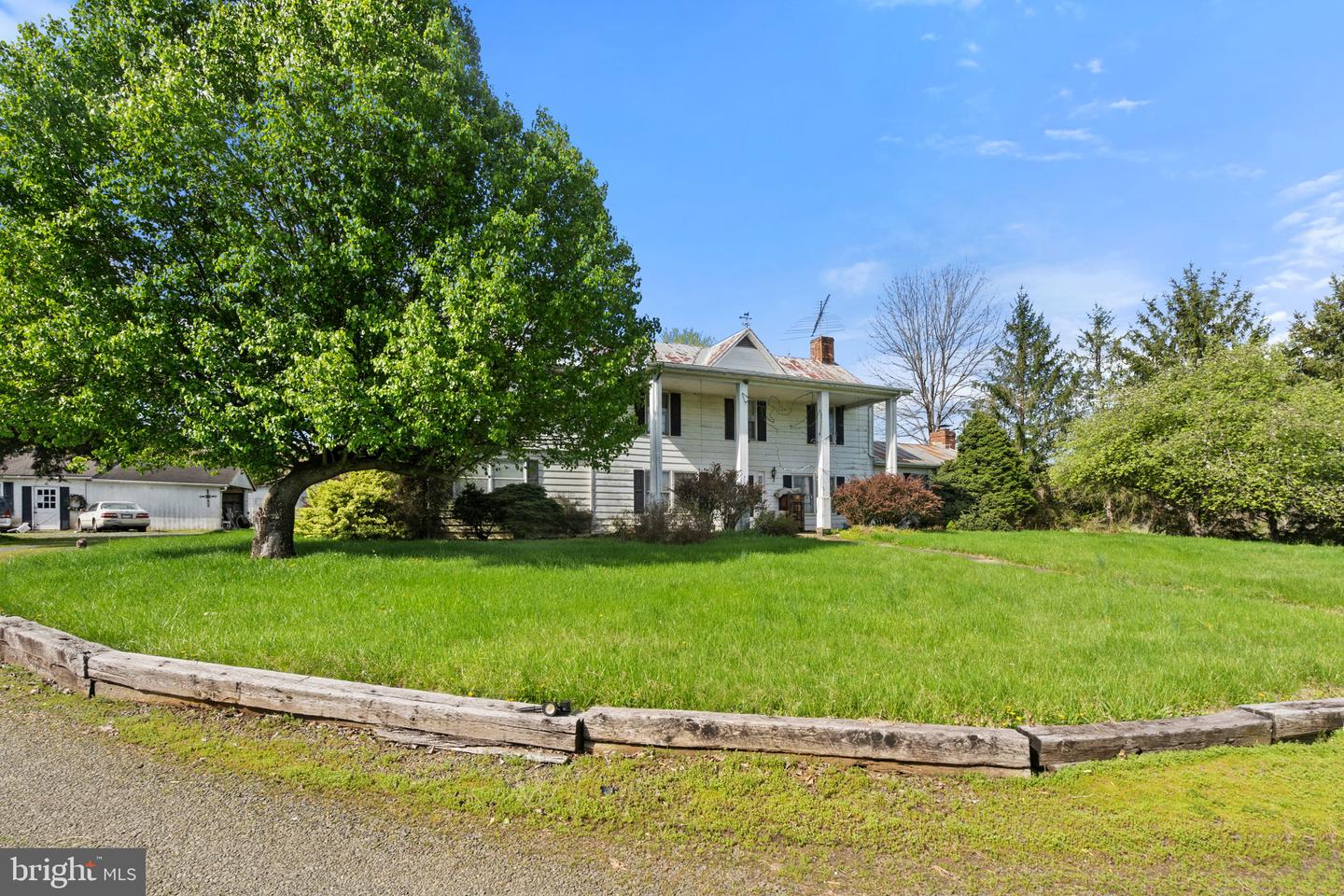 11700 ROGUES RD, MIDLAND, Virginia 22728, 5 Bedrooms Bedrooms, ,3 BathroomsBathrooms,Residential,For sale,11700 ROGUES RD,VAFQ2015822 MLS # VAFQ2015822