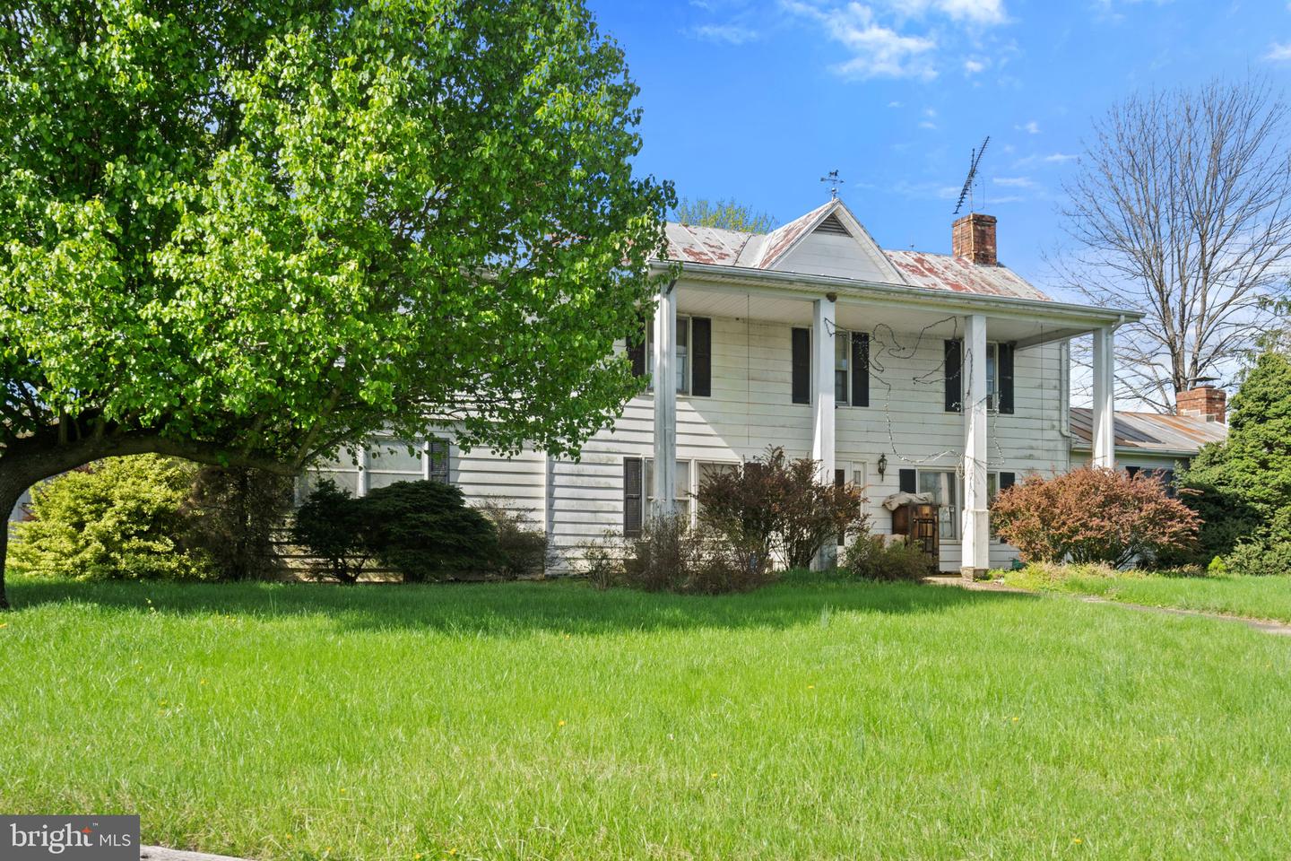 11700 ROGUES RD, MIDLAND, Virginia 22728, 5 Bedrooms Bedrooms, ,3 BathroomsBathrooms,Residential,For sale,11700 ROGUES RD,VAFQ2015822 MLS # VAFQ2015822
