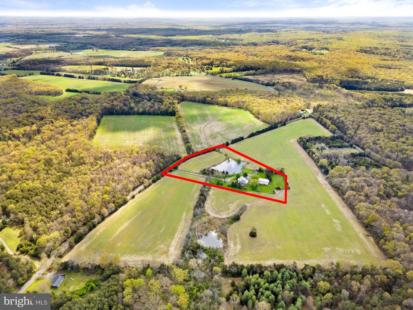 11700 ROGUES RD, MIDLAND, Virginia 22728, 5 Bedrooms Bedrooms, ,3 BathroomsBathrooms,Residential,For sale,11700 ROGUES RD,VAFQ2015822 MLS # VAFQ2015822