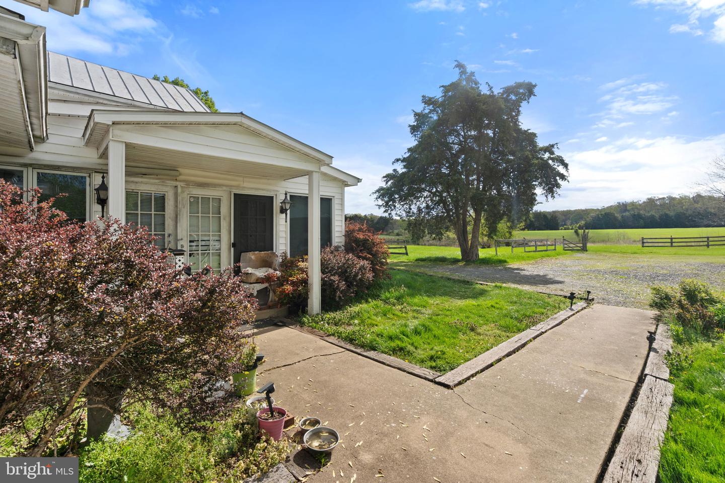11700 ROGUES RD, MIDLAND, Virginia 22728, 5 Bedrooms Bedrooms, ,3 BathroomsBathrooms,Residential,For sale,11700 ROGUES RD,VAFQ2015822 MLS # VAFQ2015822