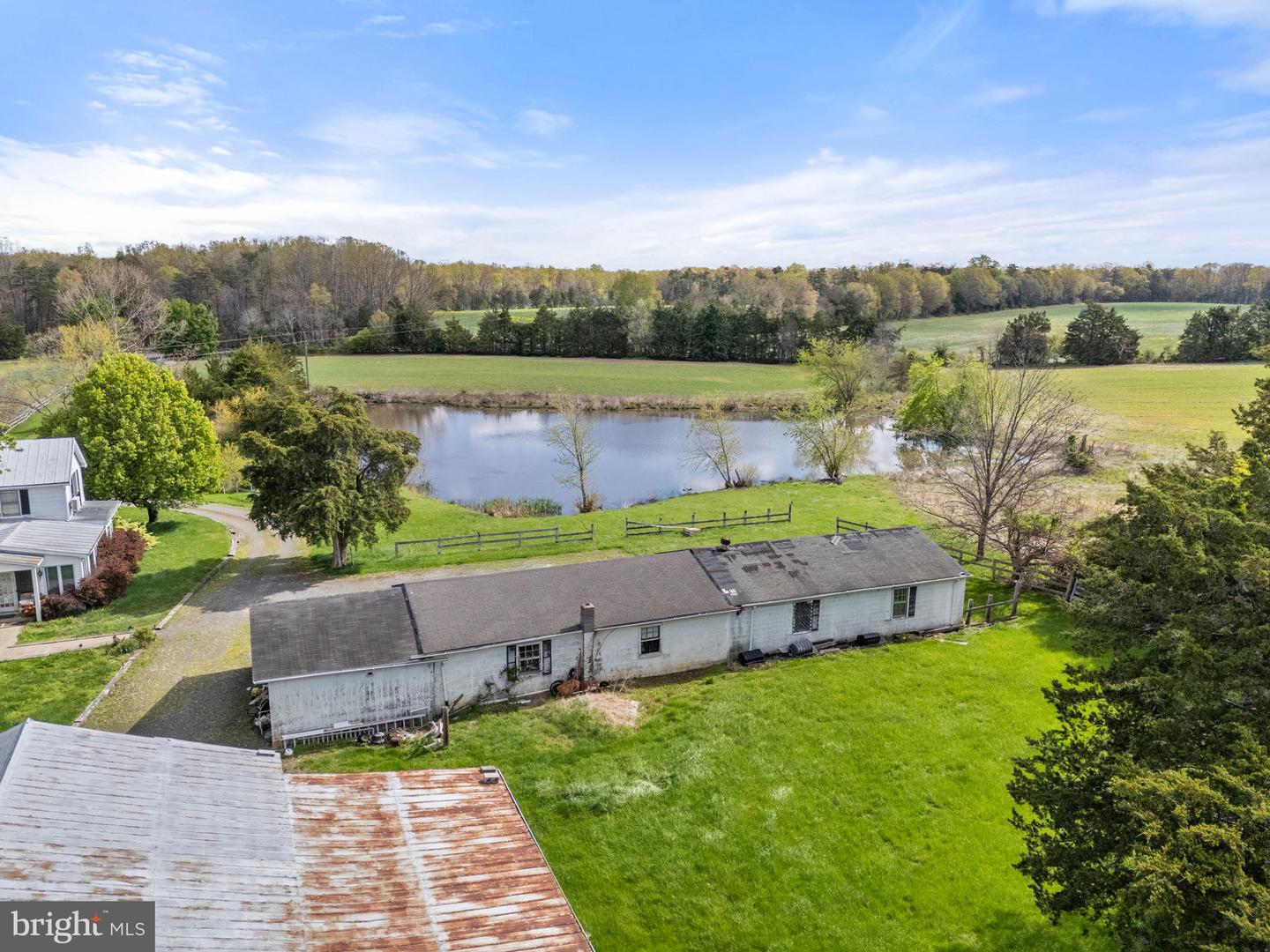 11700 ROGUES RD, MIDLAND, Virginia 22728, 5 Bedrooms Bedrooms, ,3 BathroomsBathrooms,Residential,For sale,11700 ROGUES RD,VAFQ2015822 MLS # VAFQ2015822