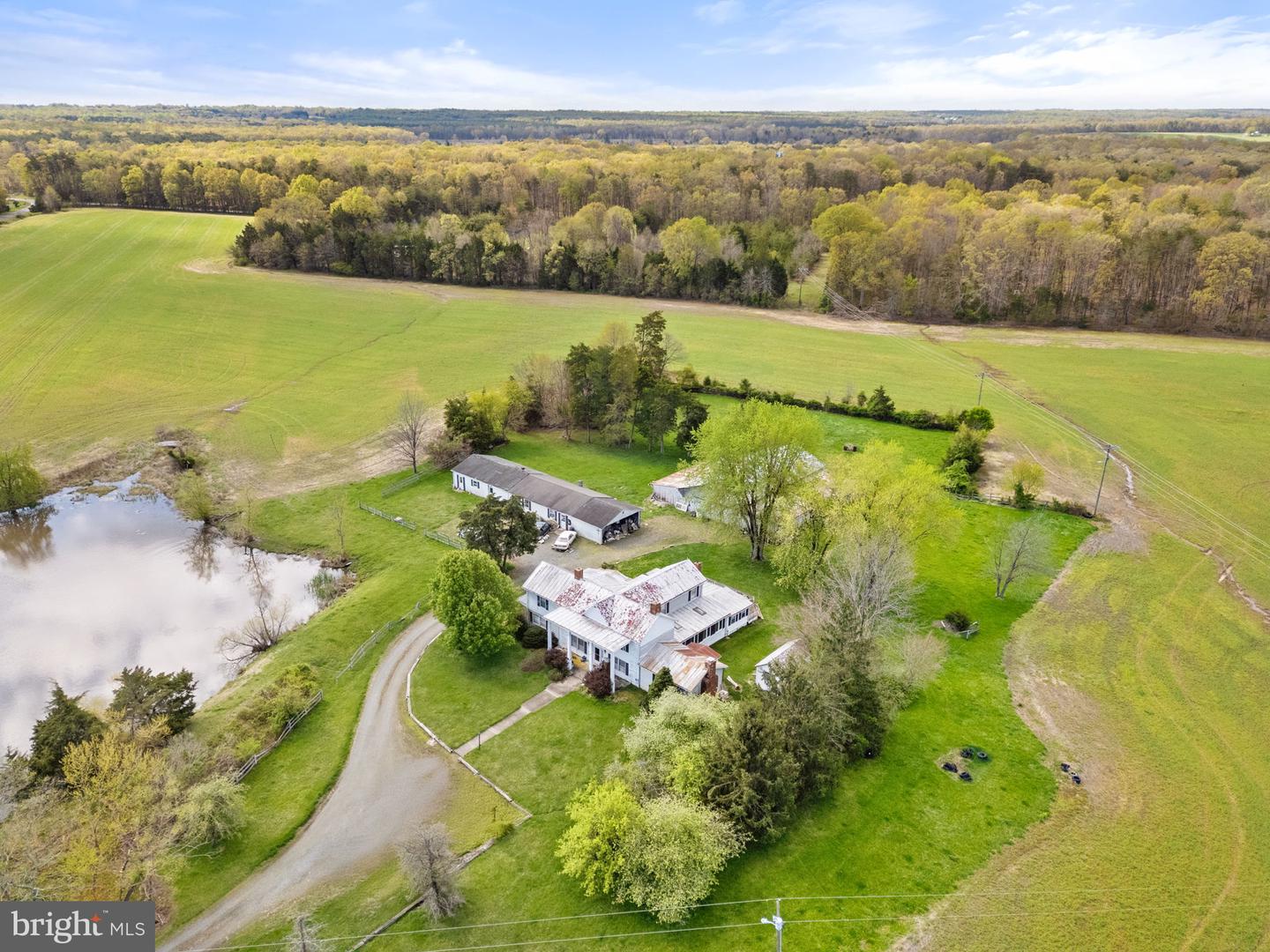 11700 ROGUES RD, MIDLAND, Virginia 22728, 5 Bedrooms Bedrooms, ,3 BathroomsBathrooms,Residential,For sale,11700 ROGUES RD,VAFQ2015822 MLS # VAFQ2015822