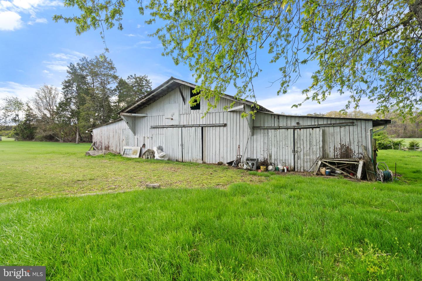 11700 ROGUES RD, MIDLAND, Virginia 22728, 5 Bedrooms Bedrooms, ,3 BathroomsBathrooms,Residential,For sale,11700 ROGUES RD,VAFQ2015822 MLS # VAFQ2015822