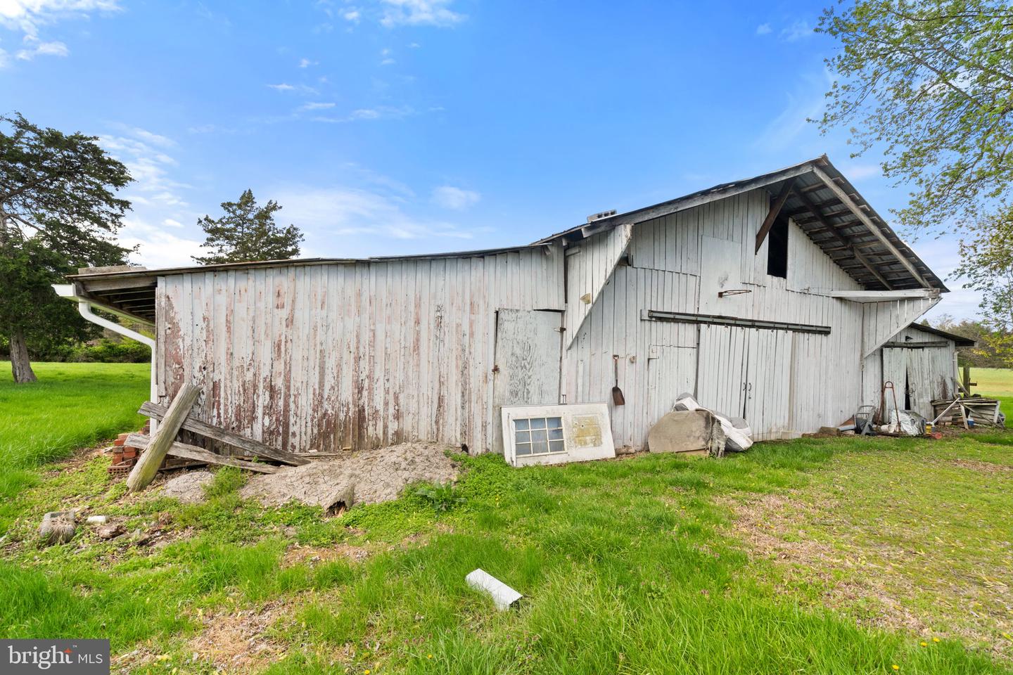 11700 ROGUES RD, MIDLAND, Virginia 22728, 5 Bedrooms Bedrooms, ,3 BathroomsBathrooms,Residential,For sale,11700 ROGUES RD,VAFQ2015822 MLS # VAFQ2015822