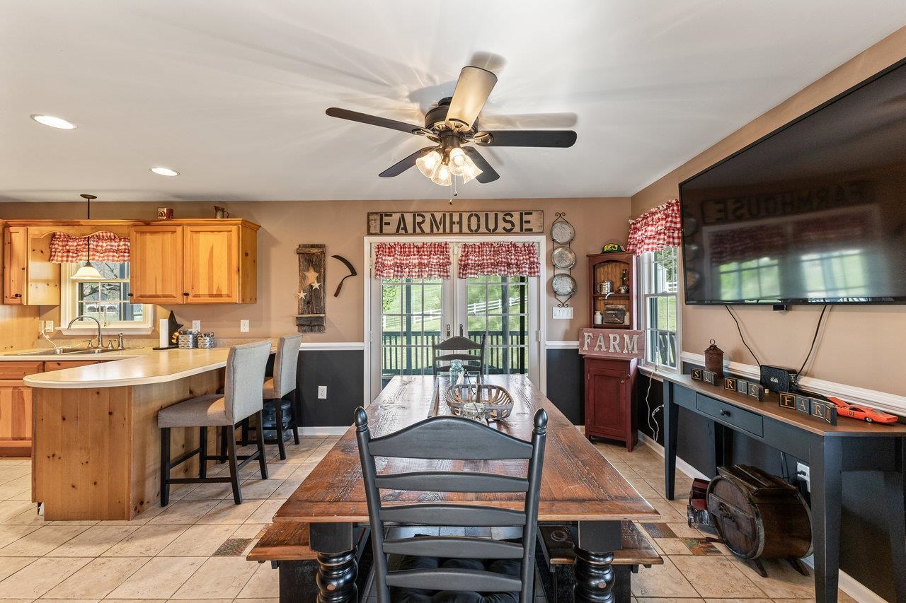 796 BATTLECREEK RD, STANLEY, Virginia 22851, 3 Bedrooms Bedrooms, ,3 BathroomsBathrooms,Residential,796 BATTLECREEK RD,663347 MLS # 663347