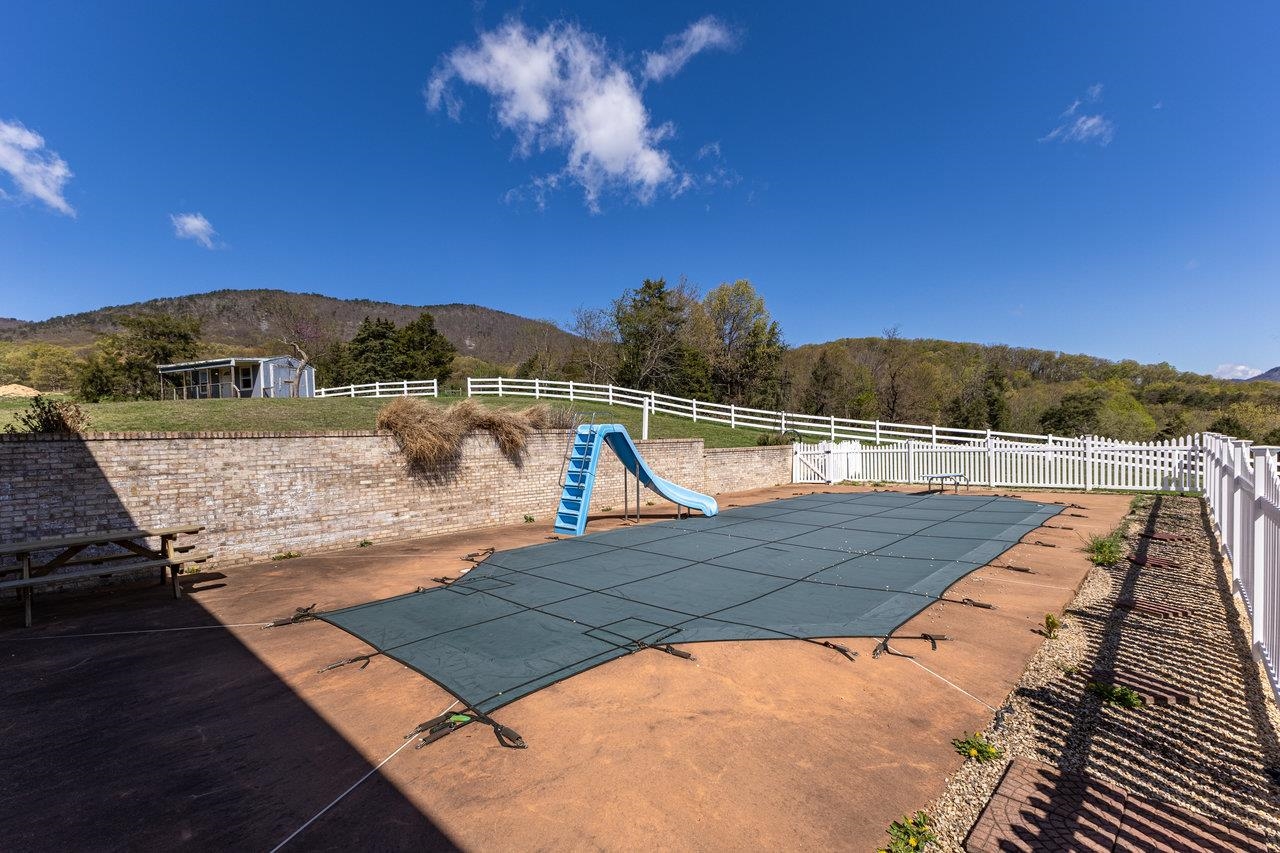 796 BATTLECREEK RD, STANLEY, Virginia 22851, 3 Bedrooms Bedrooms, ,3 BathroomsBathrooms,Residential,796 BATTLECREEK RD,663347 MLS # 663347