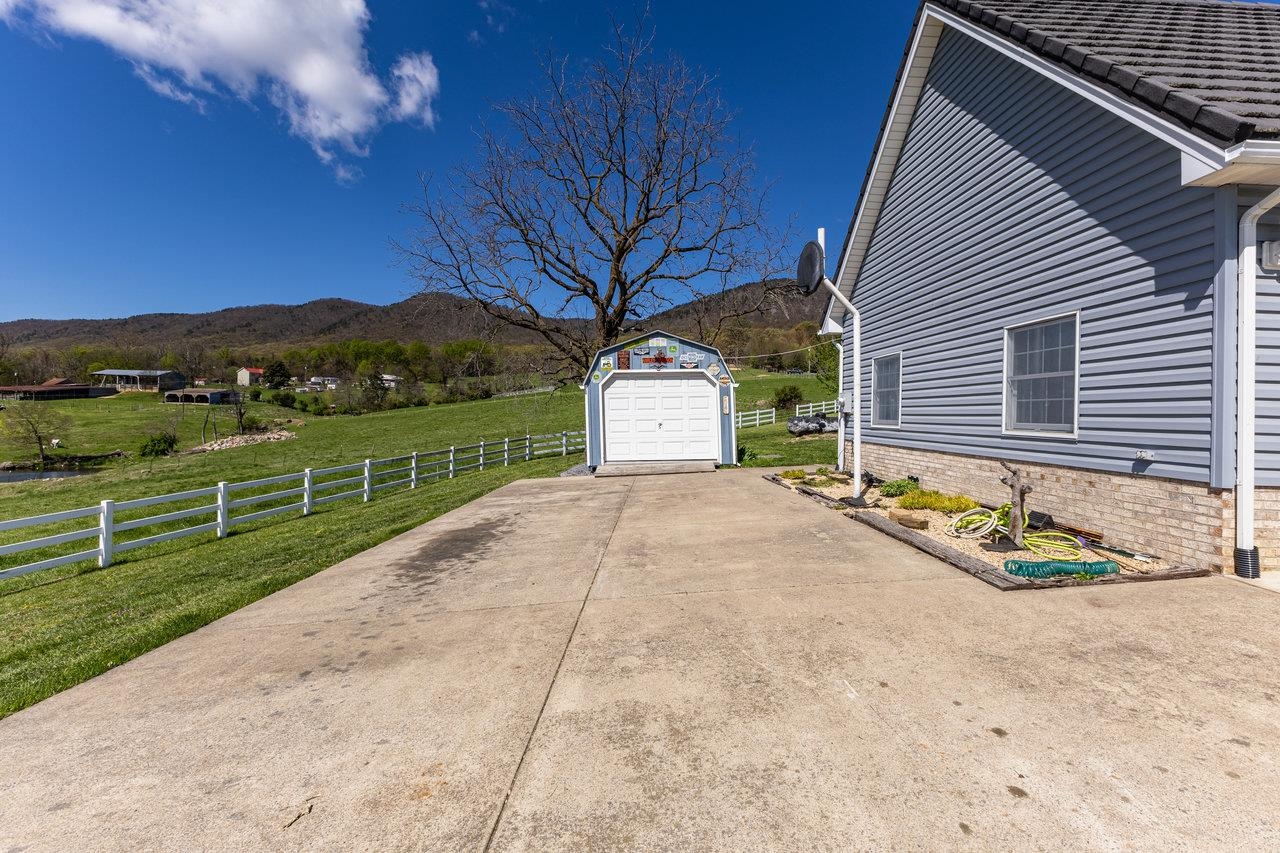 796 BATTLECREEK RD, STANLEY, Virginia 22851, 3 Bedrooms Bedrooms, ,3 BathroomsBathrooms,Residential,796 BATTLECREEK RD,663347 MLS # 663347