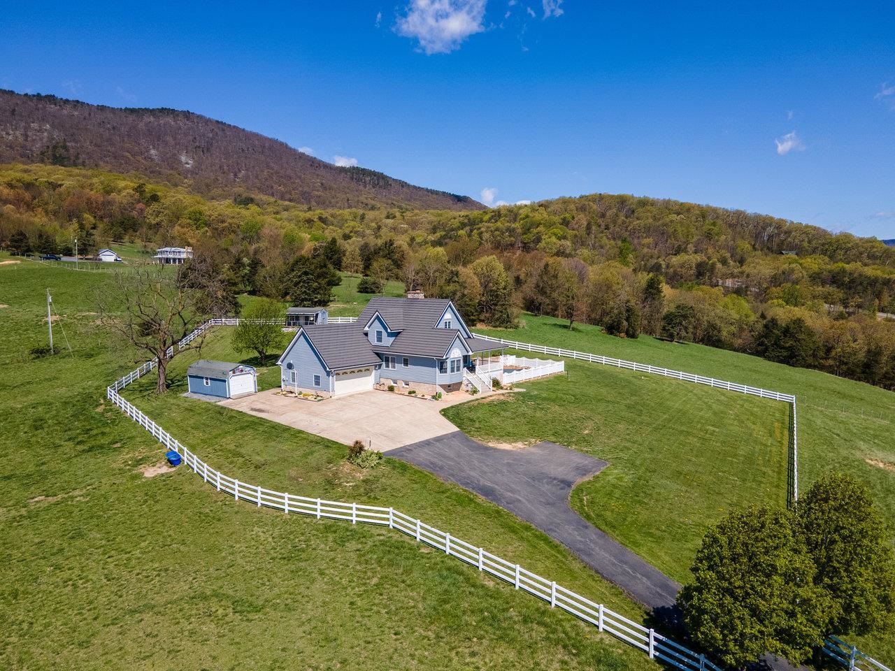 796 BATTLECREEK RD, STANLEY, Virginia 22851, 3 Bedrooms Bedrooms, ,3 BathroomsBathrooms,Residential,796 BATTLECREEK RD,663347 MLS # 663347