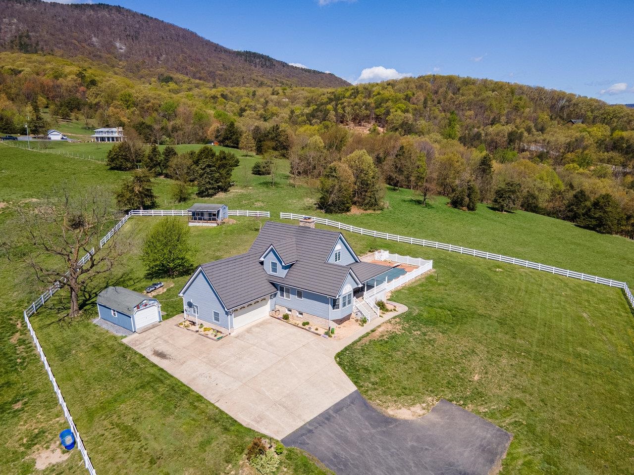 796 BATTLECREEK RD, STANLEY, Virginia 22851, 3 Bedrooms Bedrooms, ,3 BathroomsBathrooms,Residential,796 BATTLECREEK RD,663347 MLS # 663347