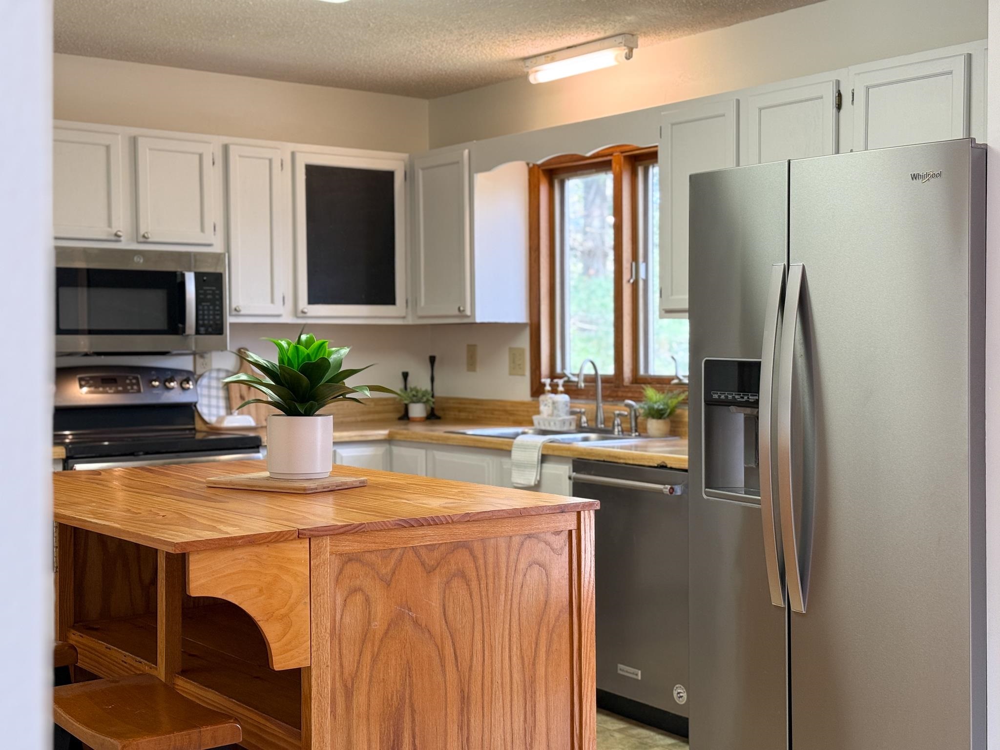 150 FALLING ROCK DR, STUARTS DRAFT, Virginia 24477, 3 Bedrooms Bedrooms, ,2 BathroomsBathrooms,Residential,150 FALLING ROCK DR,663366 MLS # 663366