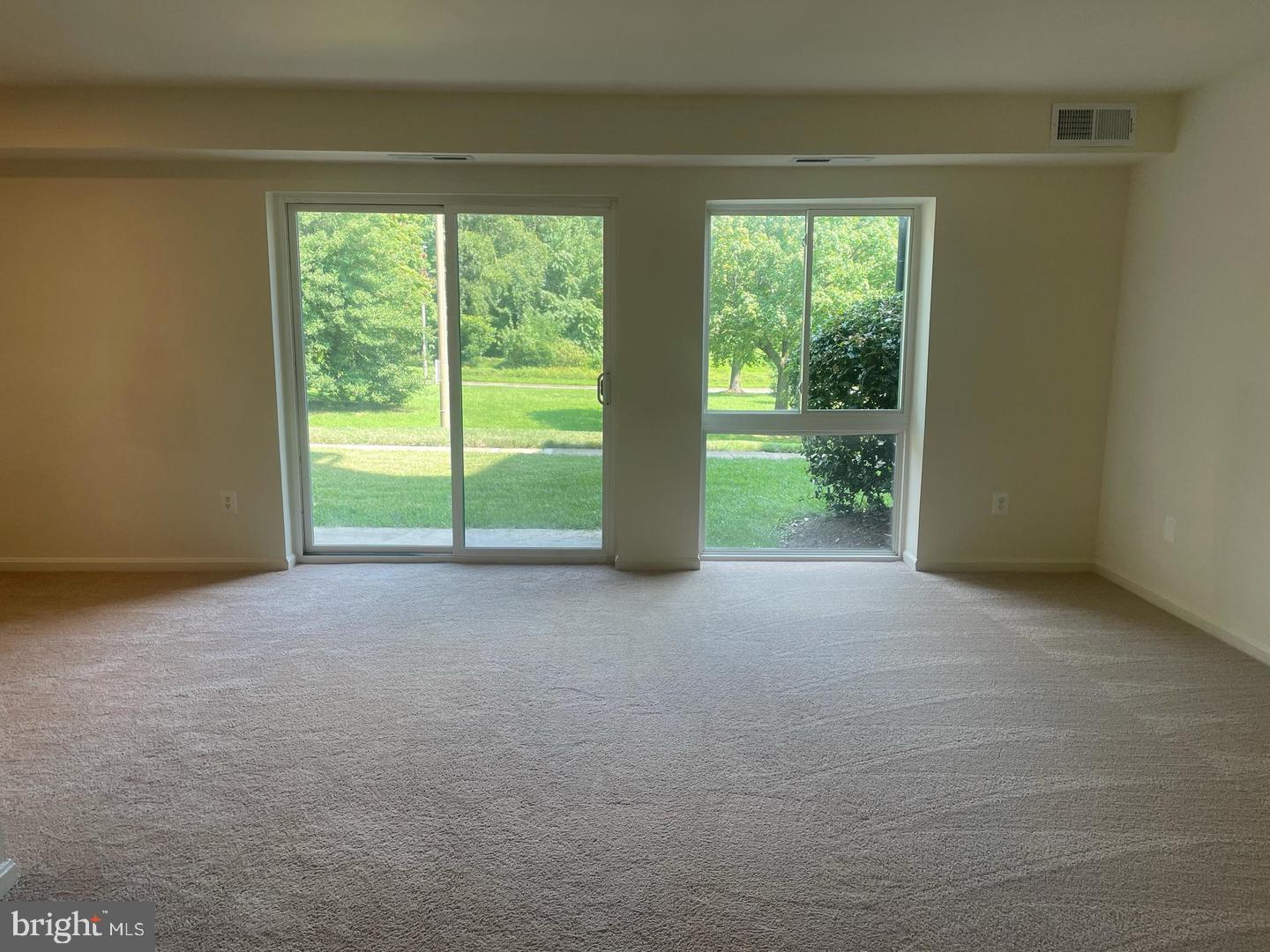 6139 EDSALL RD #A, ALEXANDRIA, Virginia 22304, 1 Bedroom Bedrooms, ,1 BathroomBathrooms,Residential,For sale,6139 EDSALL RD #A,VAAX2042886 MLS # VAAX2042886