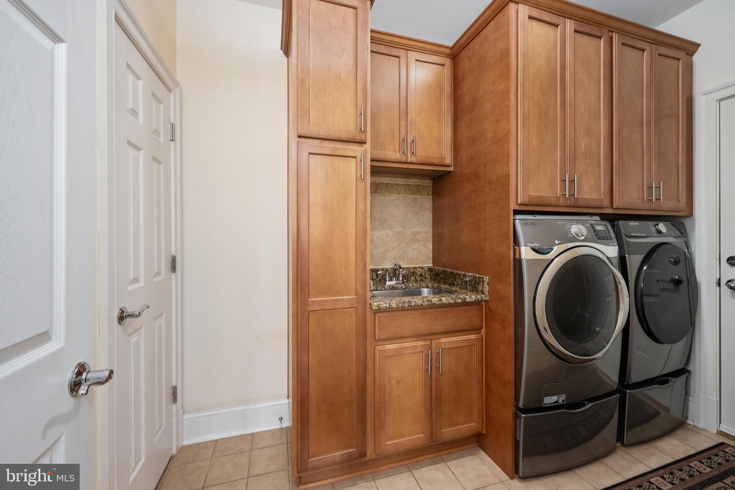 8800 GENERAL GRIFFINS CT, FREDERICKSBURG, Virginia 22407, 4 Bedrooms Bedrooms, ,3 BathroomsBathrooms,Residential,For sale,8800 GENERAL GRIFFINS CT,VASP2031544 MLS # VASP2031544