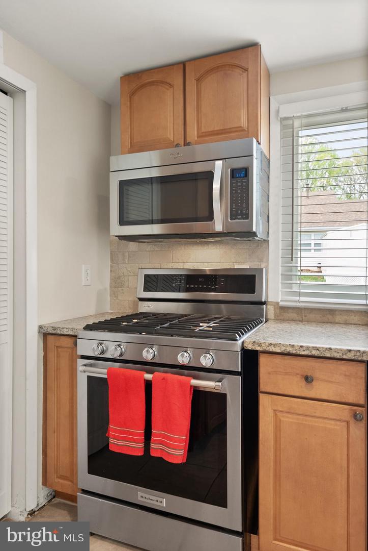 112 NEWBURY PL, STERLING, Virginia 20164, 4 Bedrooms Bedrooms, ,2 BathroomsBathrooms,Residential,For sale,112 NEWBURY PL,VALO2093086 MLS # VALO2093086