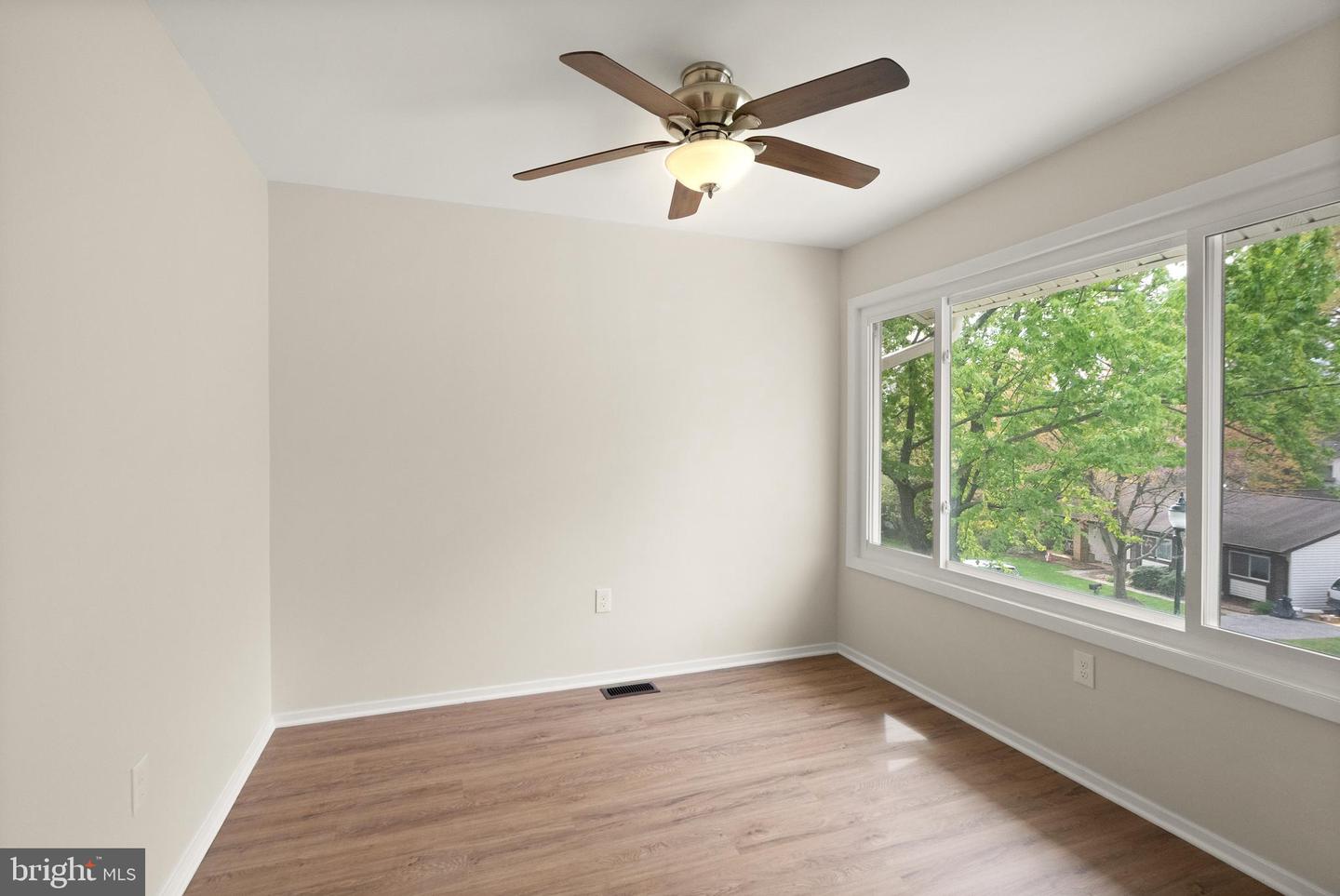 112 NEWBURY PL, STERLING, Virginia 20164, 4 Bedrooms Bedrooms, ,2 BathroomsBathrooms,Residential,For sale,112 NEWBURY PL,VALO2093086 MLS # VALO2093086