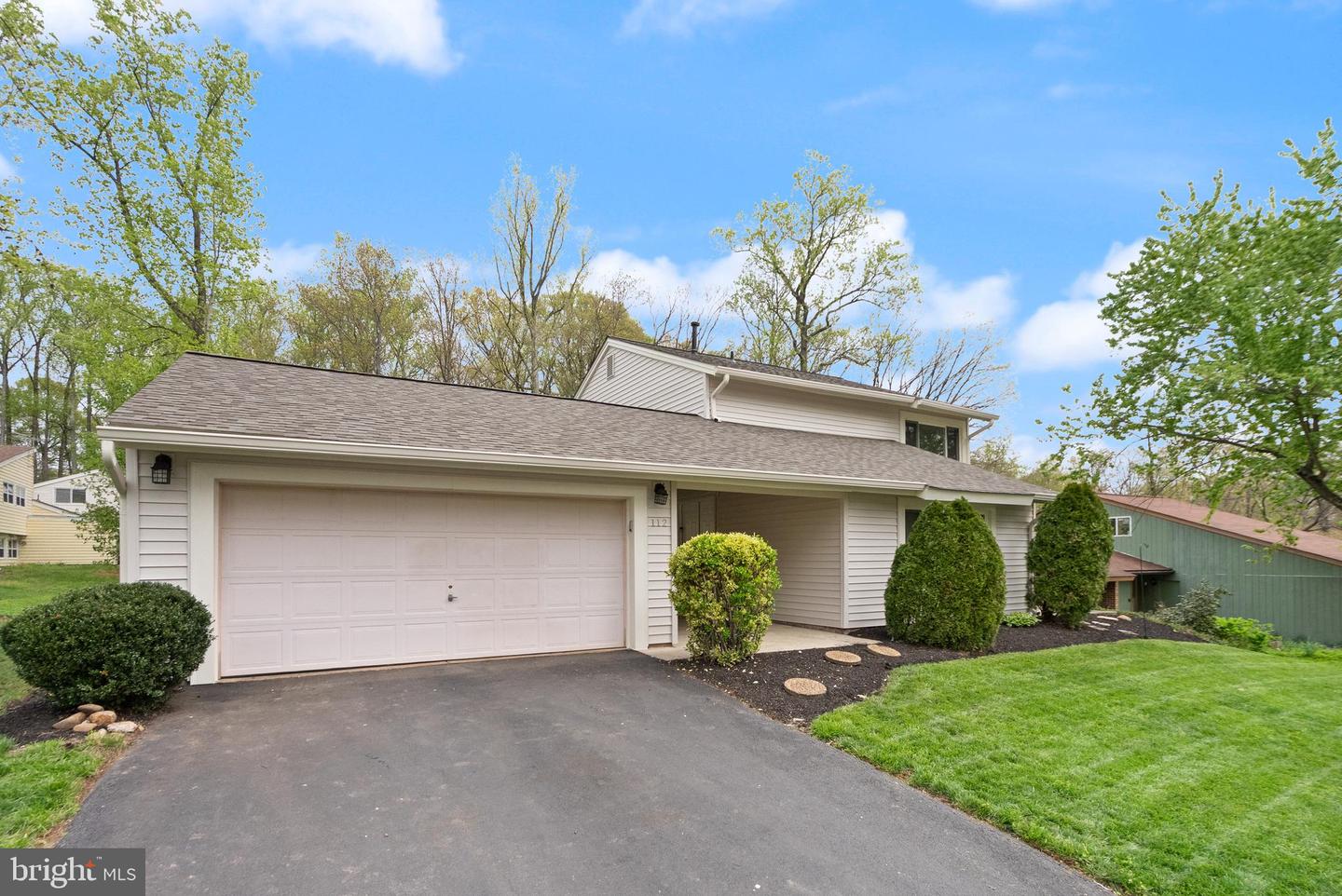 112 NEWBURY PL, STERLING, Virginia 20164, 4 Bedrooms Bedrooms, ,2 BathroomsBathrooms,Residential,For sale,112 NEWBURY PL,VALO2093086 MLS # VALO2093086