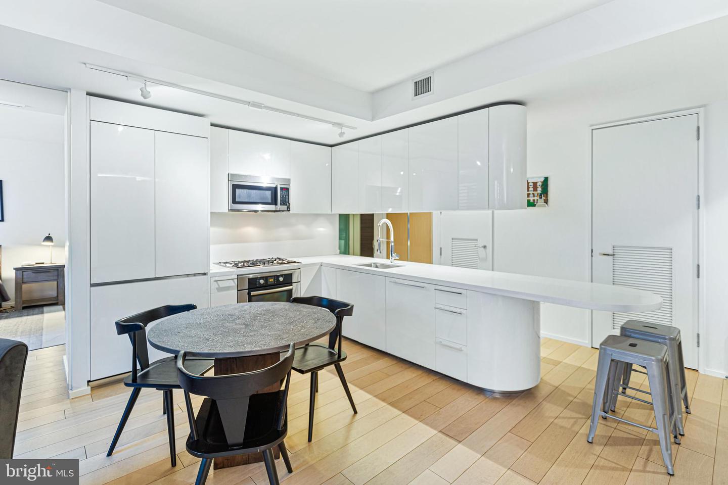 920 I ST NW #509, WASHINGTON, District Of Columbia 20001, 2 Bedrooms Bedrooms, ,2 BathroomsBathrooms,Residential,For sale,920 I ST NW #509,DCDC2194126 MLS # DCDC2194126
