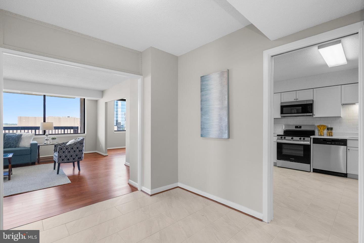 3709 S GEORGE MASON DR #1514-E, FALLS CHURCH, Virginia 22041, 3 Bedrooms Bedrooms, 6 Rooms Rooms,2 BathroomsBathrooms,Residential,For sale,3709 S GEORGE MASON DR #1514-E,VAFX2233018 MLS # VAFX2233018