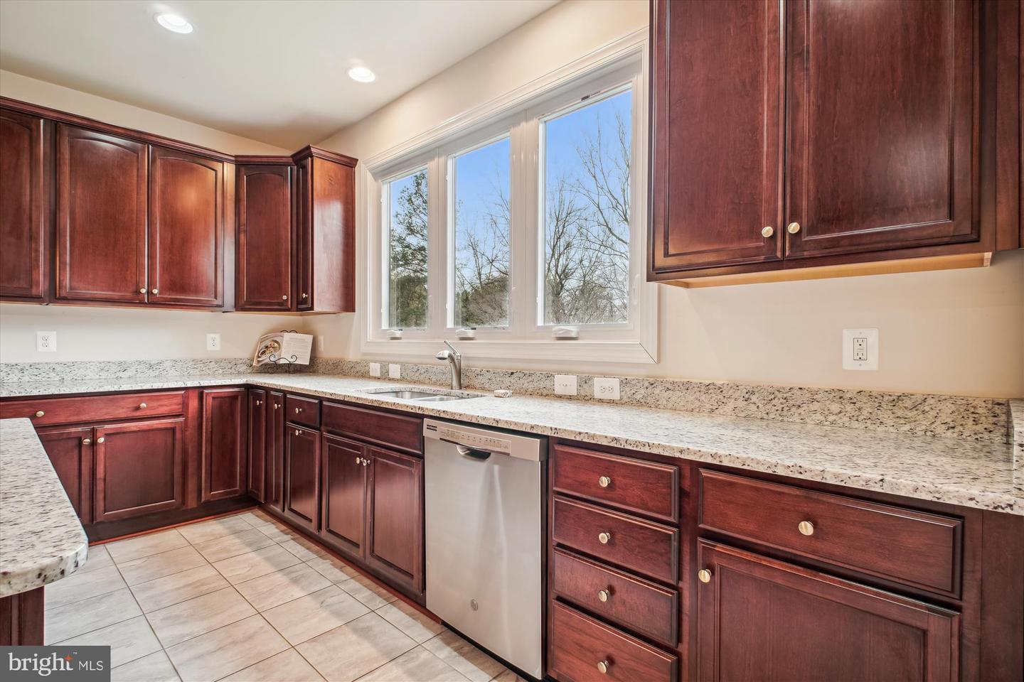 1130 RIVA RIDGE DR, GREAT FALLS, Virginia 22066, 4 Bedrooms Bedrooms, ,4 BathroomsBathrooms,Residential,For sale,1130 RIVA RIDGE DR,VAFX2233116 MLS # VAFX2233116