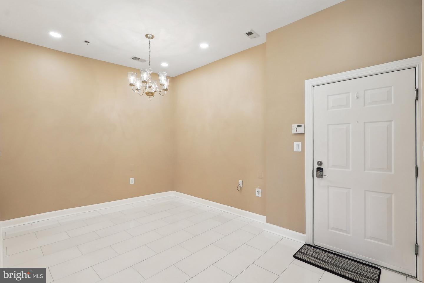 810 BELMONT BAY DR #102, WOODBRIDGE, Virginia 22191, 2 Bedrooms Bedrooms, ,2 BathroomsBathrooms,Residential,For sale,810 BELMONT BAY DR #102,VAPW2091658 MLS # VAPW2091658