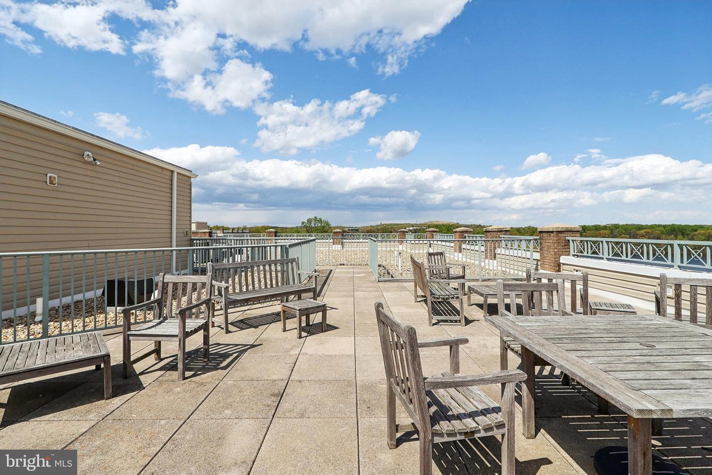 810 BELMONT BAY DR #102, WOODBRIDGE, Virginia 22191, 2 Bedrooms Bedrooms, ,2 BathroomsBathrooms,Residential,For sale,810 BELMONT BAY DR #102,VAPW2091658 MLS # VAPW2091658
