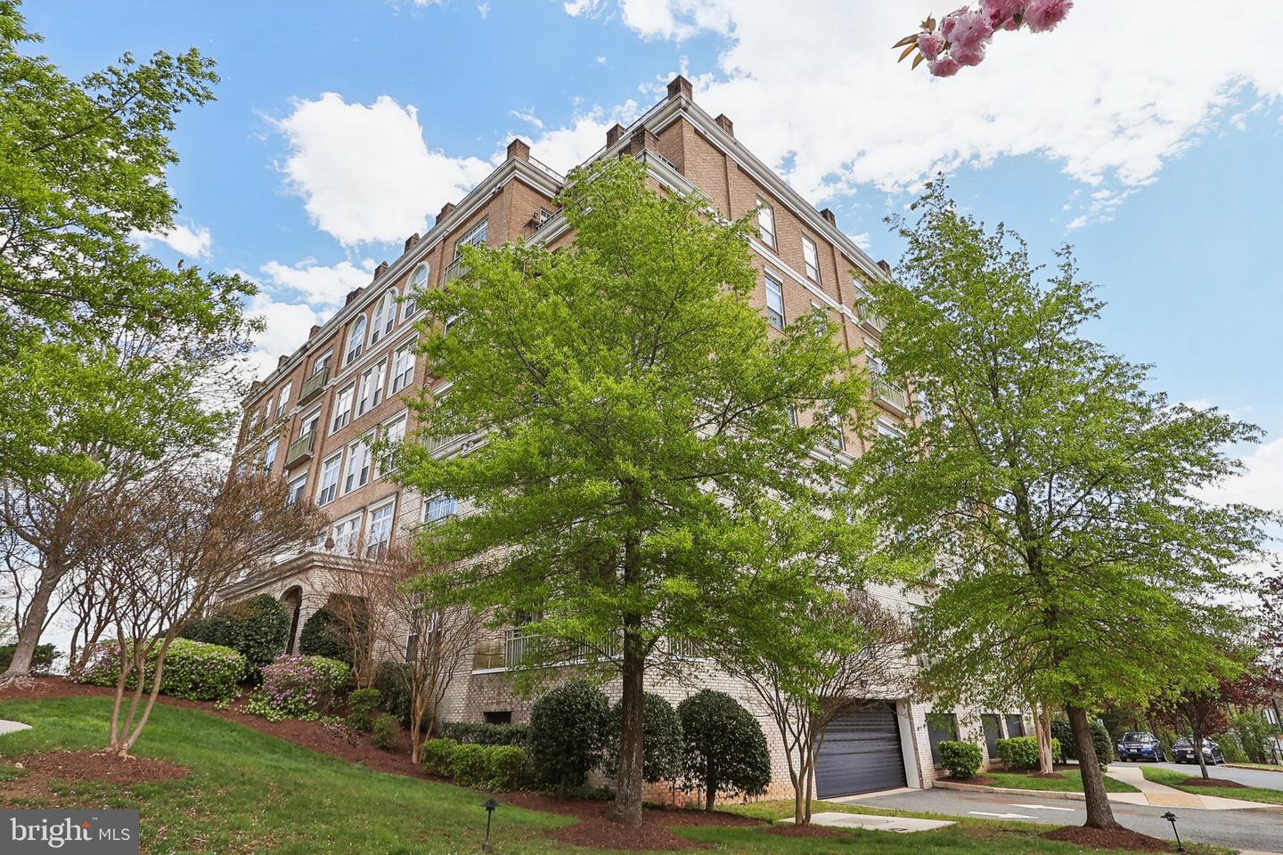 810 BELMONT BAY DR #102, WOODBRIDGE, Virginia 22191, 2 Bedrooms Bedrooms, ,2 BathroomsBathrooms,Residential,For sale,810 BELMONT BAY DR #102,VAPW2091658 MLS # VAPW2091658