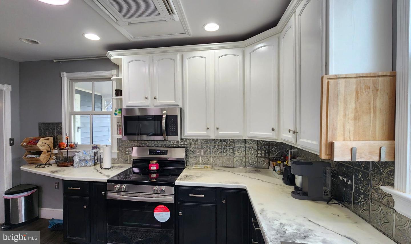 404 N FRANKLIN ST, REMINGTON, Virginia 22734, 4 Bedrooms Bedrooms, ,2 BathroomsBathrooms,Residential,For sale,404 N FRANKLIN ST,VAFQ2016240 MLS # VAFQ2016240