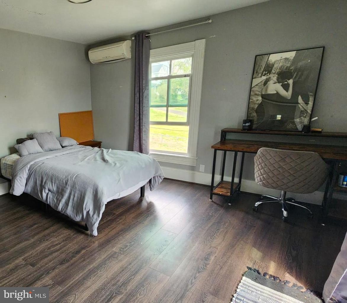 404 N FRANKLIN ST, REMINGTON, Virginia 22734, 4 Bedrooms Bedrooms, ,2 BathroomsBathrooms,Residential,For sale,404 N FRANKLIN ST,VAFQ2016240 MLS # VAFQ2016240