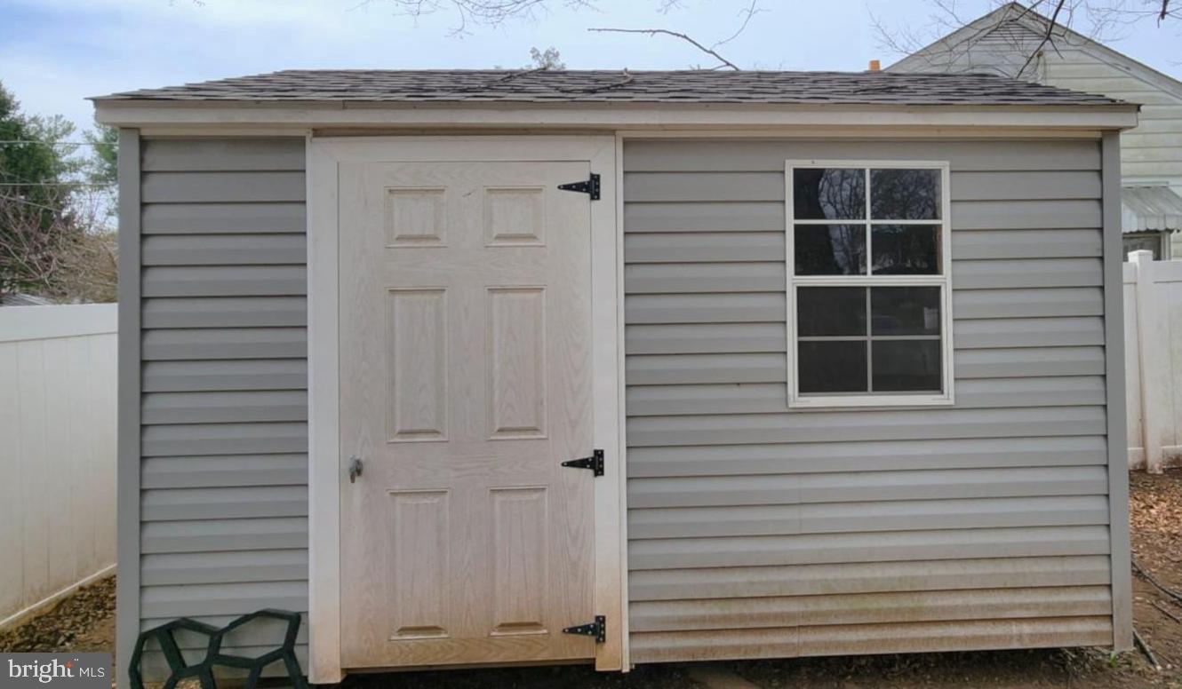 404 N FRANKLIN ST, REMINGTON, Virginia 22734, 4 Bedrooms Bedrooms, ,2 BathroomsBathrooms,Residential,For sale,404 N FRANKLIN ST,VAFQ2016240 MLS # VAFQ2016240