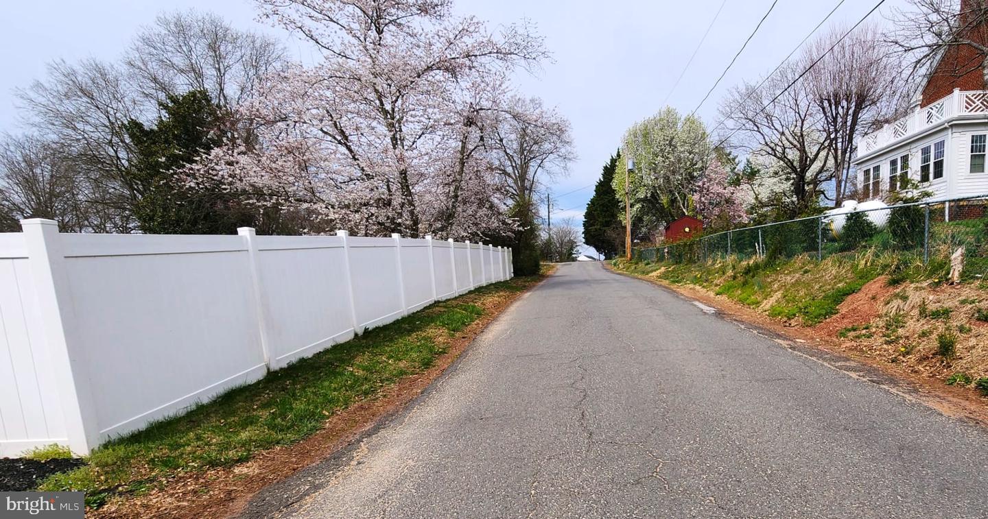 404 N FRANKLIN ST, REMINGTON, Virginia 22734, 4 Bedrooms Bedrooms, ,2 BathroomsBathrooms,Residential,For sale,404 N FRANKLIN ST,VAFQ2016240 MLS # VAFQ2016240