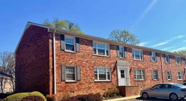 120 HESSIAN HILLS RDG #4, CHARLOTTESVILLE, Virginia 22901, 2 Bedrooms Bedrooms, ,1 BathroomBathrooms,Residential,For sale,120 HESSIAN HILLS RDG #4,663218 MLS # 663218