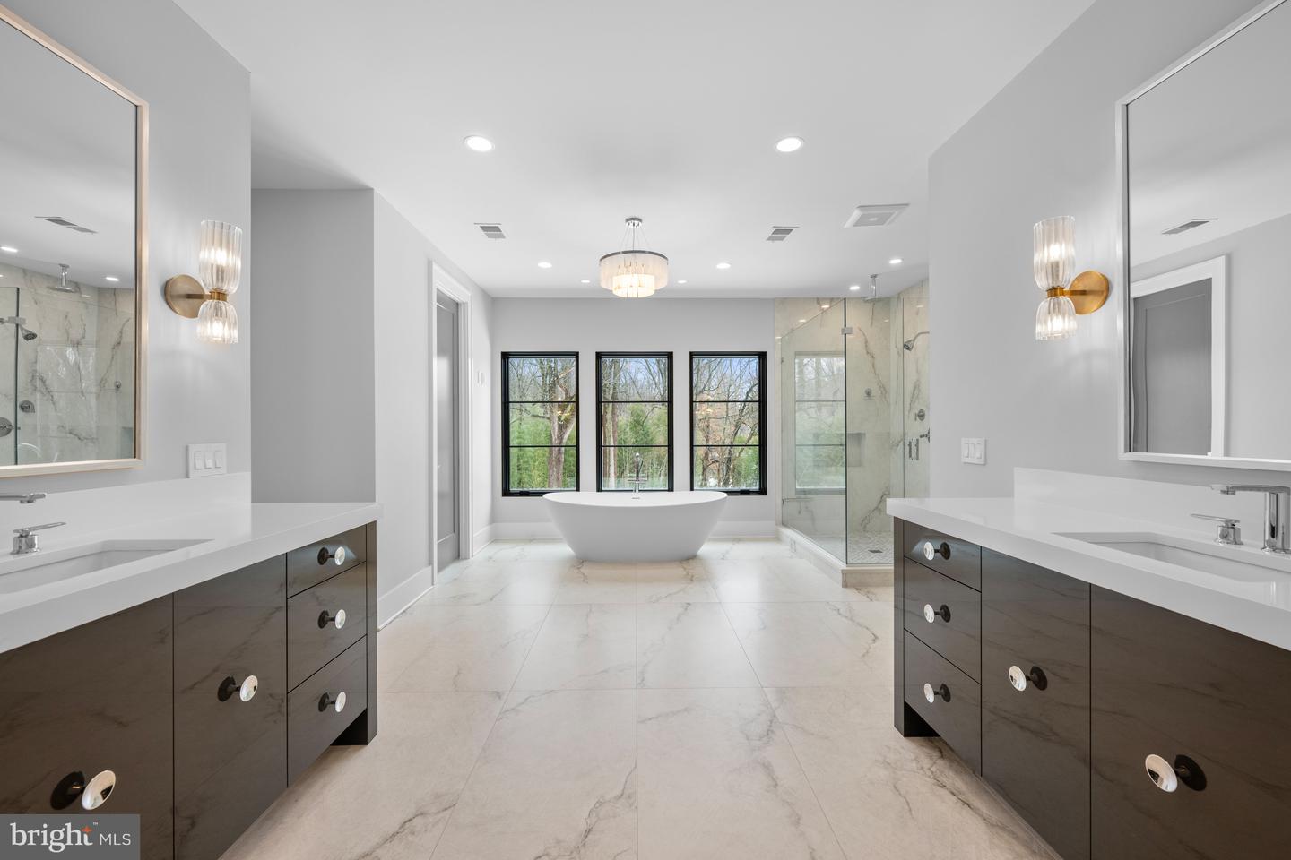 1011 LANGLEY HILL DR, MCLEAN, Virginia 22101, 5 Bedrooms Bedrooms, ,5 BathroomsBathrooms,Residential,For sale,1011 LANGLEY HILL DR,VAFX2234640 MLS # VAFX2234640
