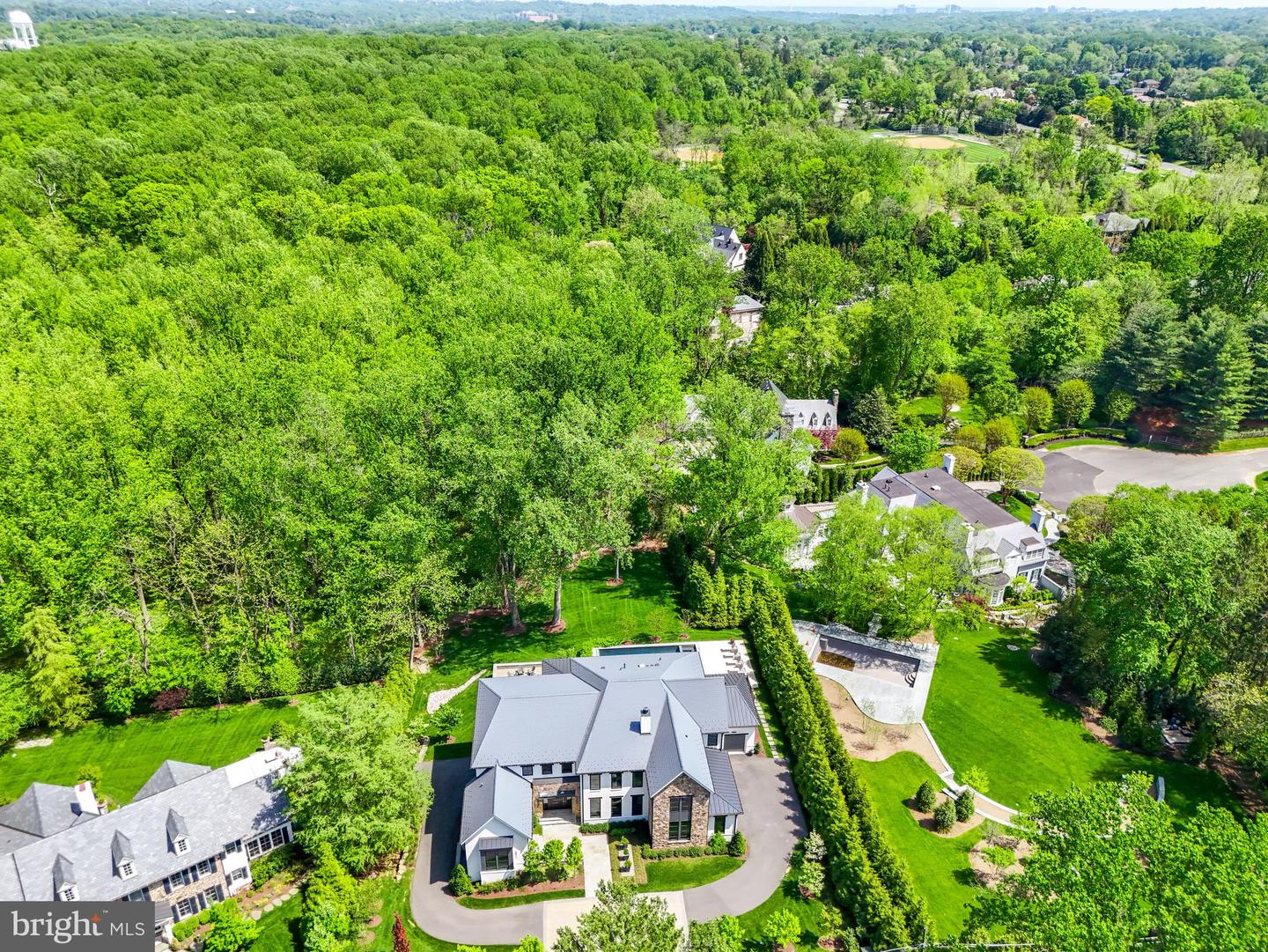 1011 LANGLEY HILL DR, MCLEAN, Virginia 22101, 5 Bedrooms Bedrooms, ,5 BathroomsBathrooms,Residential,For sale,1011 LANGLEY HILL DR,VAFX2234640 MLS # VAFX2234640