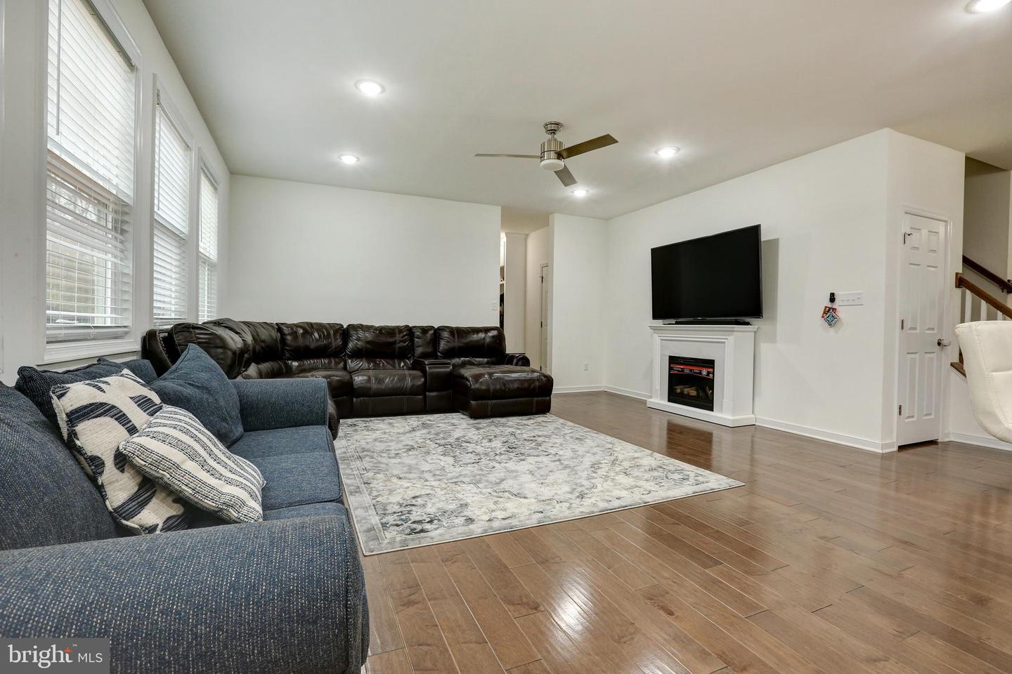 10779 FOREST HOLLOW CT, GLEN ALLEN, Virginia 23059, 4 Bedrooms Bedrooms, 10 Rooms Rooms,4 BathroomsBathrooms,Residential,For sale,10779 FOREST HOLLOW CT,VAHN2000882 MLS # VAHN2000882