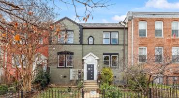 719 12TH ST SE #2, WASHINGTON, District Of Columbia 20003, 2 Bedrooms Bedrooms, ,2 BathroomsBathrooms,Residential,For sale,719 12TH ST SE #2,DCDC2196108 MLS # DCDC2196108