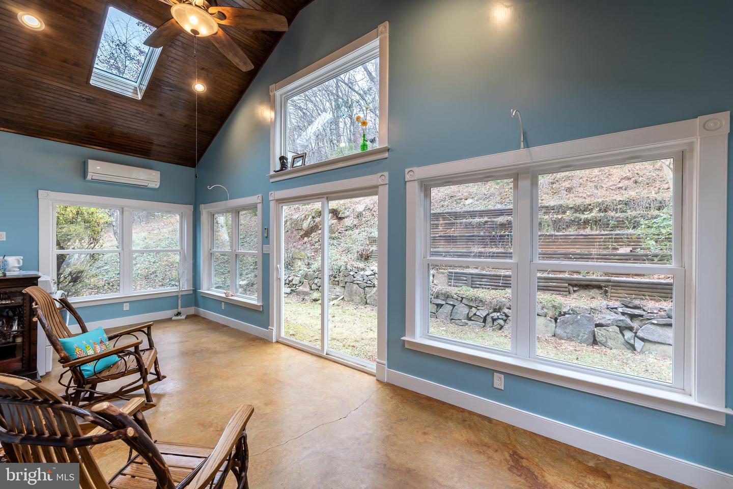689 MUTTON HOLLOW RD, STANARDSVILLE, Virginia 22973, 4 Bedrooms Bedrooms, ,3 BathroomsBathrooms,Residential,For sale,689 MUTTON HOLLOW RD,VAGR2000702 MLS # VAGR2000702