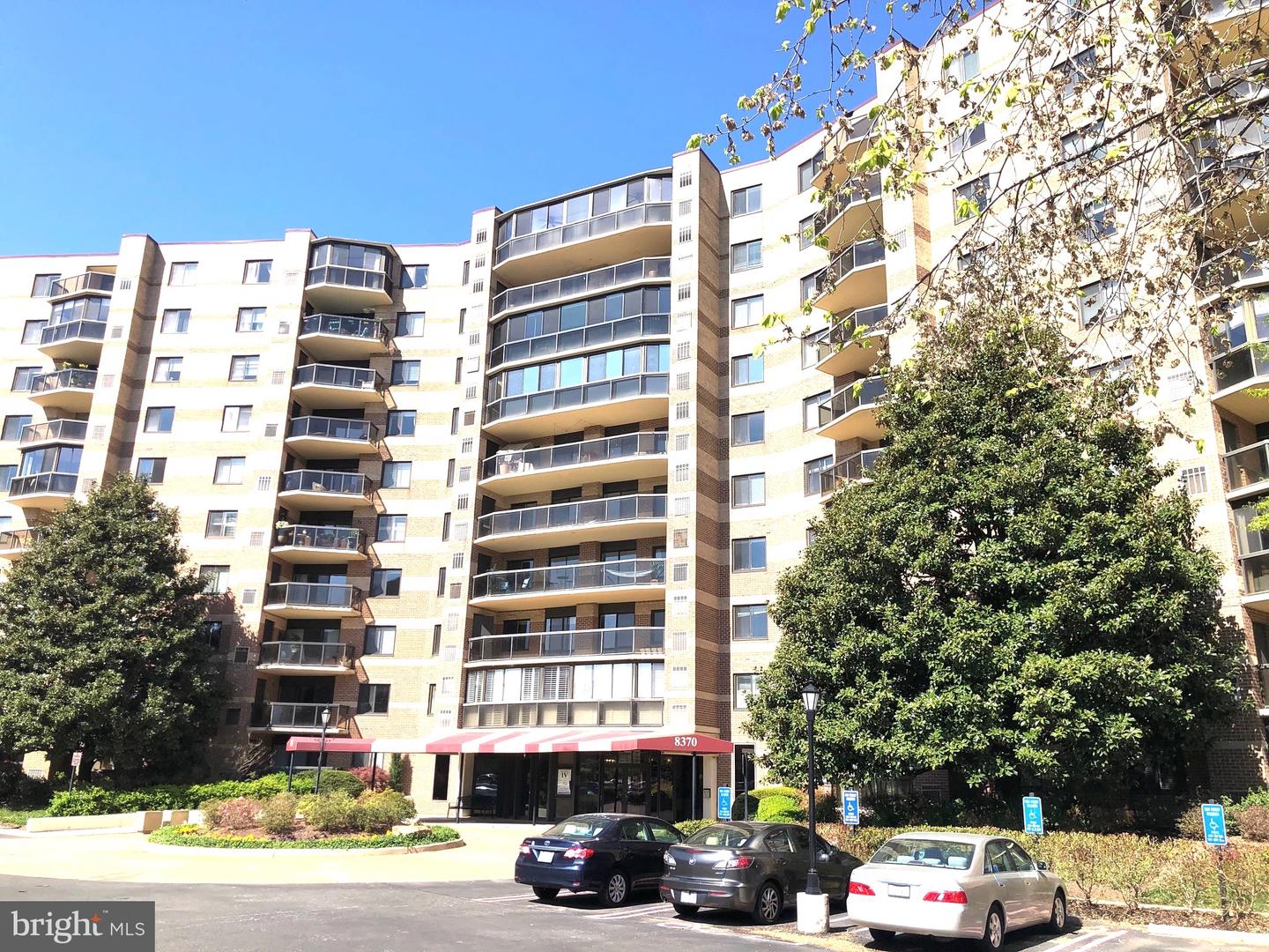 8370 GREENSBORO DR #525, MCLEAN, Virginia 22102, 2 Bedrooms Bedrooms, ,2 BathroomsBathrooms,Residential,For sale,8370 GREENSBORO DR #525,VAFX2235058 MLS # VAFX2235058