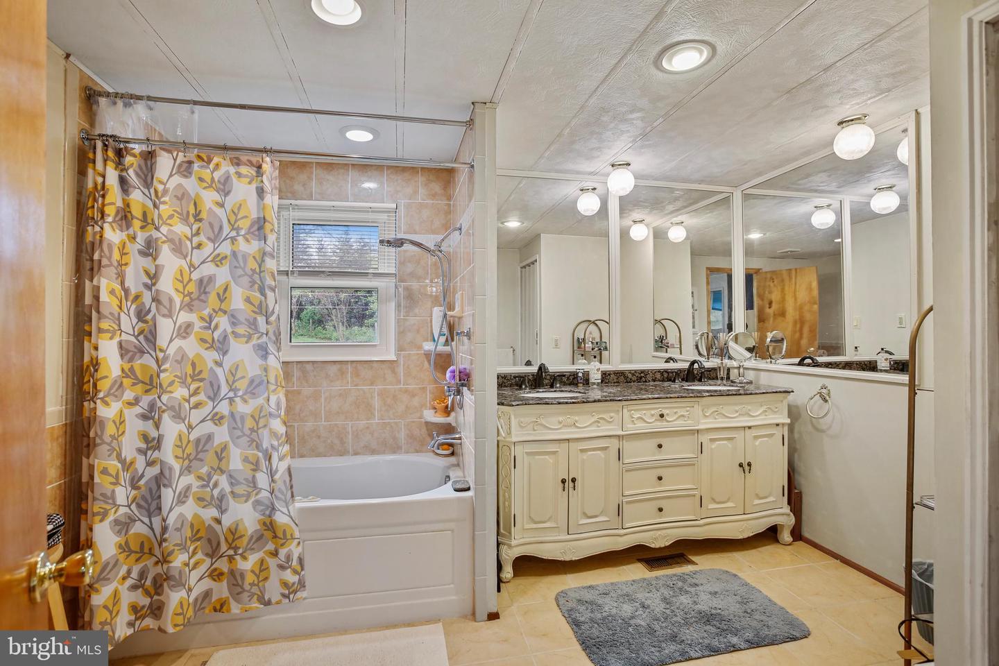 13690 ORLANDO RD, NOKESVILLE, Virginia 20181, 3 Bedrooms Bedrooms, ,3 BathroomsBathrooms,Residential,For sale,13690 ORLANDO RD,VAPW2090072 MLS # VAPW2090072