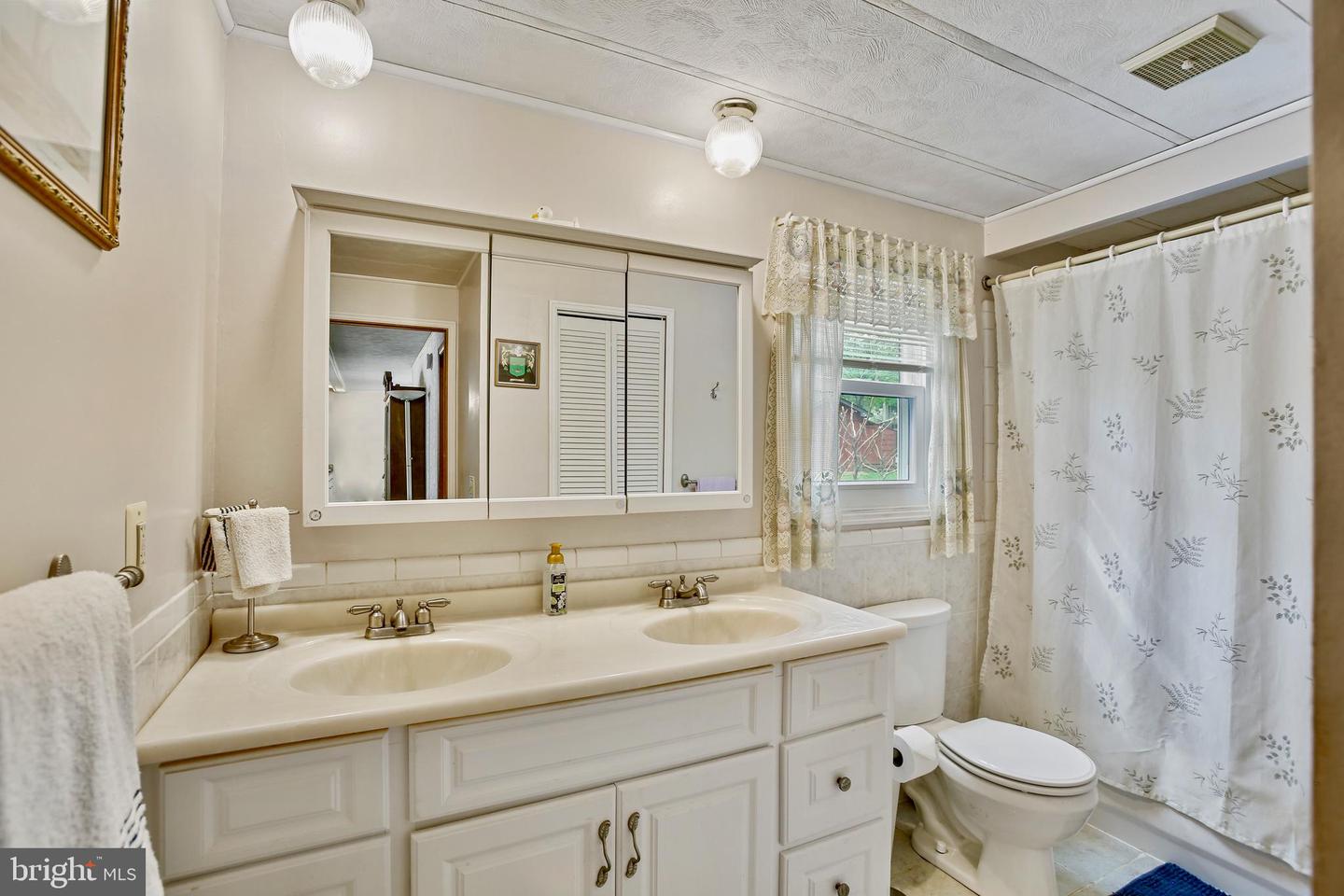 13690 ORLANDO RD, NOKESVILLE, Virginia 20181, 3 Bedrooms Bedrooms, ,3 BathroomsBathrooms,Residential,For sale,13690 ORLANDO RD,VAPW2090072 MLS # VAPW2090072