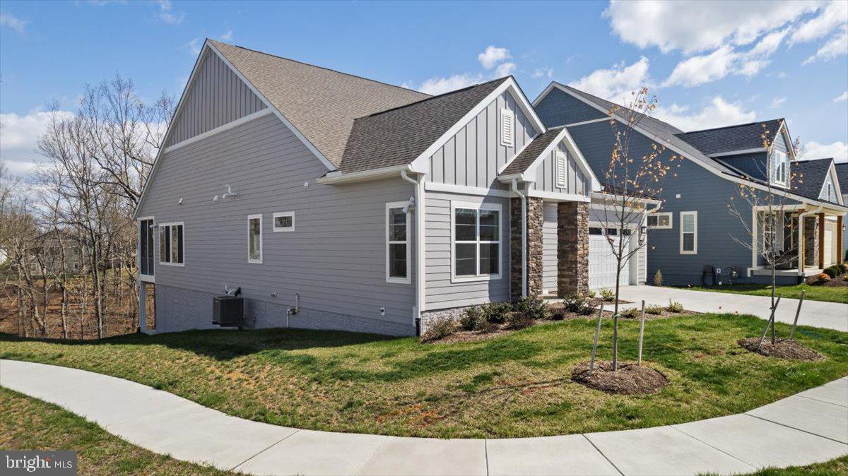 124 PIMPERNEL PL, LAKE FREDERICK, Virginia 22630, 4 Bedrooms Bedrooms, ,3 BathroomsBathrooms,Residential,For sale,124 PIMPERNEL PL,VAFV2033380 MLS # VAFV2033380