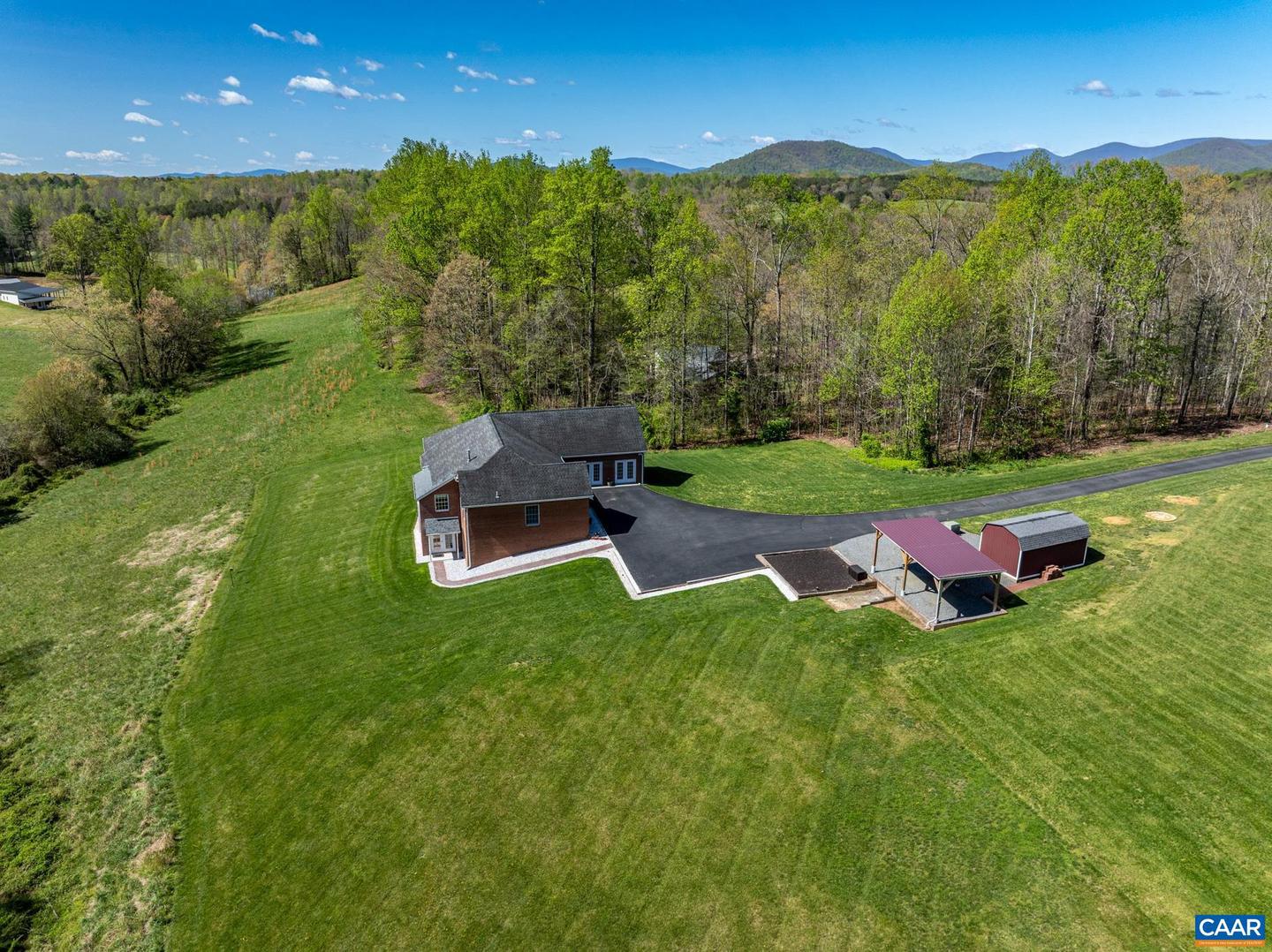 105 SQUIRREL PATH, STANARDSVILLE, Virginia 22973, 5 Bedrooms Bedrooms, ,4 BathroomsBathrooms,Residential,For sale,105 SQUIRREL PATH,663097 MLS # 663097