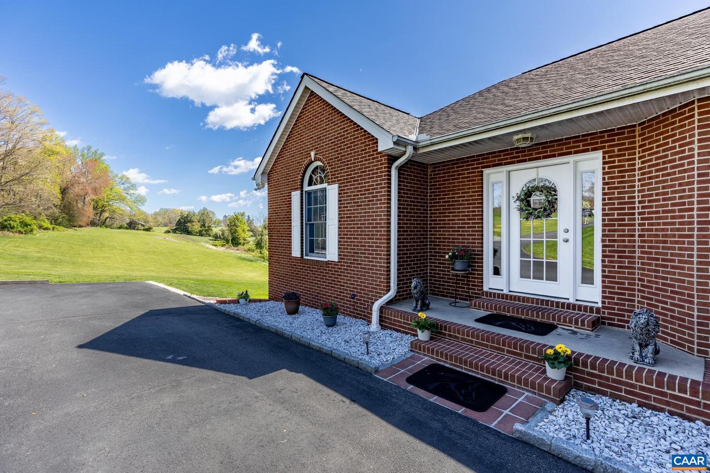 105 SQUIRREL PATH, STANARDSVILLE, Virginia 22973, 5 Bedrooms Bedrooms, ,4 BathroomsBathrooms,Residential,For sale,105 SQUIRREL PATH,663097 MLS # 663097