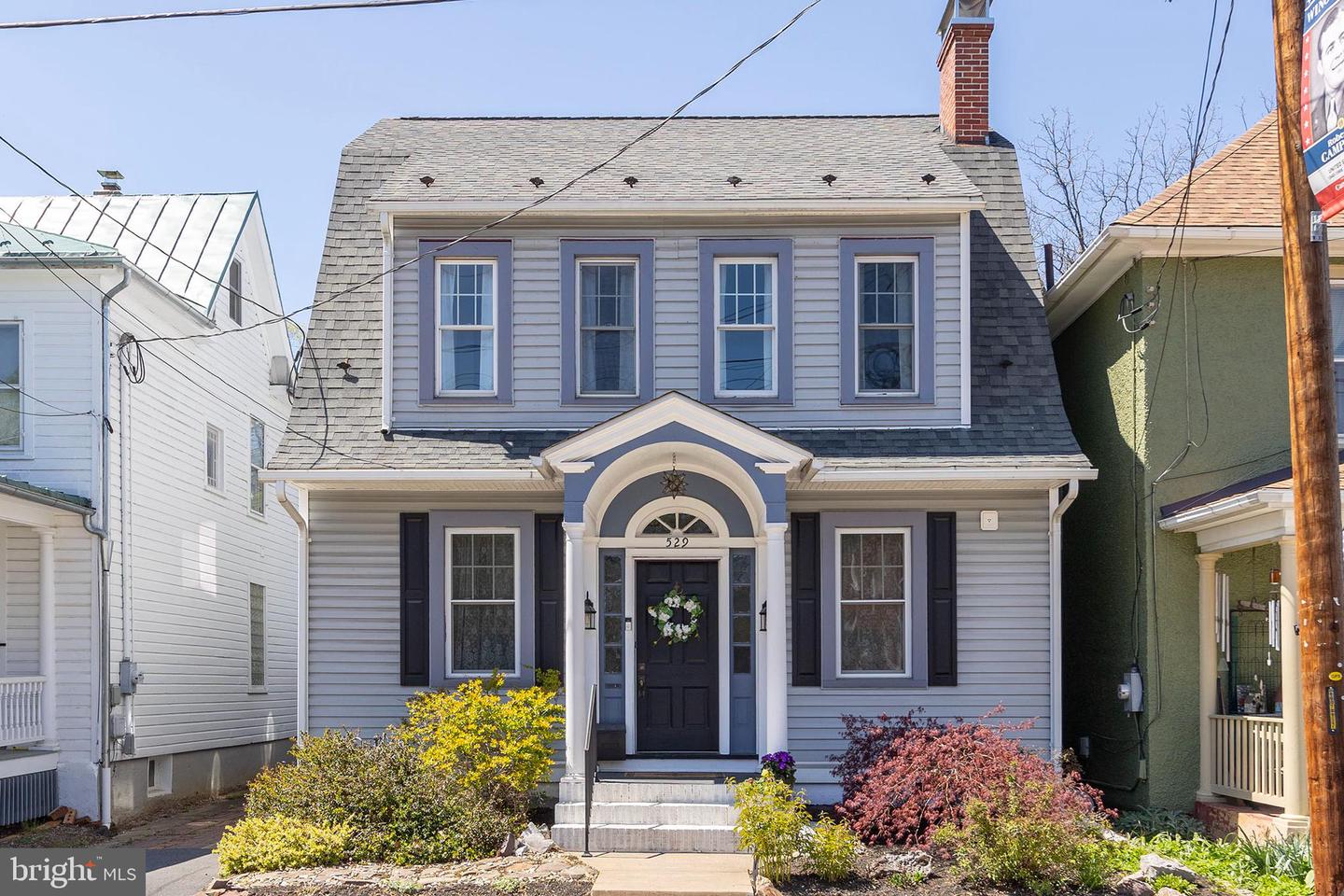 529 N BRADDOCK ST, WINCHESTER, Virginia 22601, 3 Bedrooms Bedrooms, ,2 BathroomsBathrooms,Residential,For sale,529 N BRADDOCK ST,VAWI2007516 MLS # VAWI2007516