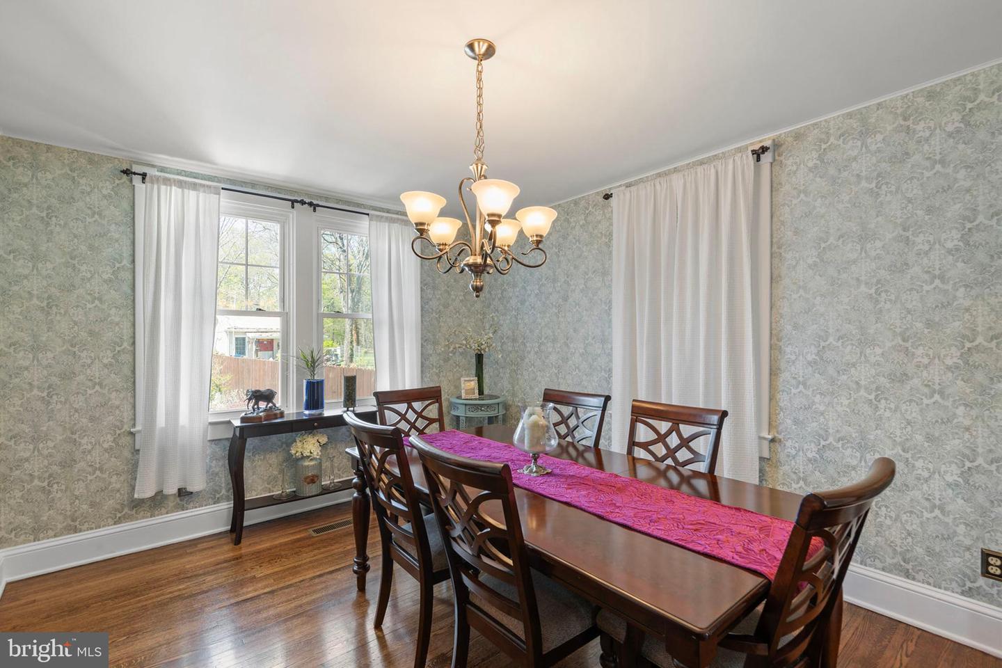 529 N BRADDOCK ST, WINCHESTER, Virginia 22601, 3 Bedrooms Bedrooms, ,2 BathroomsBathrooms,Residential,For sale,529 N BRADDOCK ST,VAWI2007516 MLS # VAWI2007516