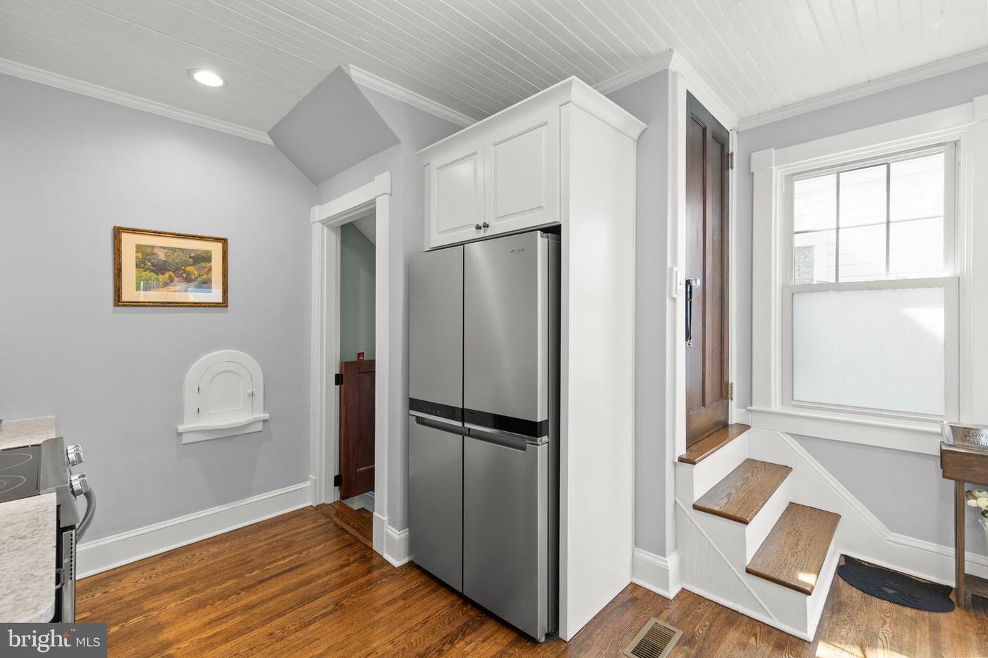 529 N BRADDOCK ST, WINCHESTER, Virginia 22601, 3 Bedrooms Bedrooms, ,2 BathroomsBathrooms,Residential,For sale,529 N BRADDOCK ST,VAWI2007516 MLS # VAWI2007516