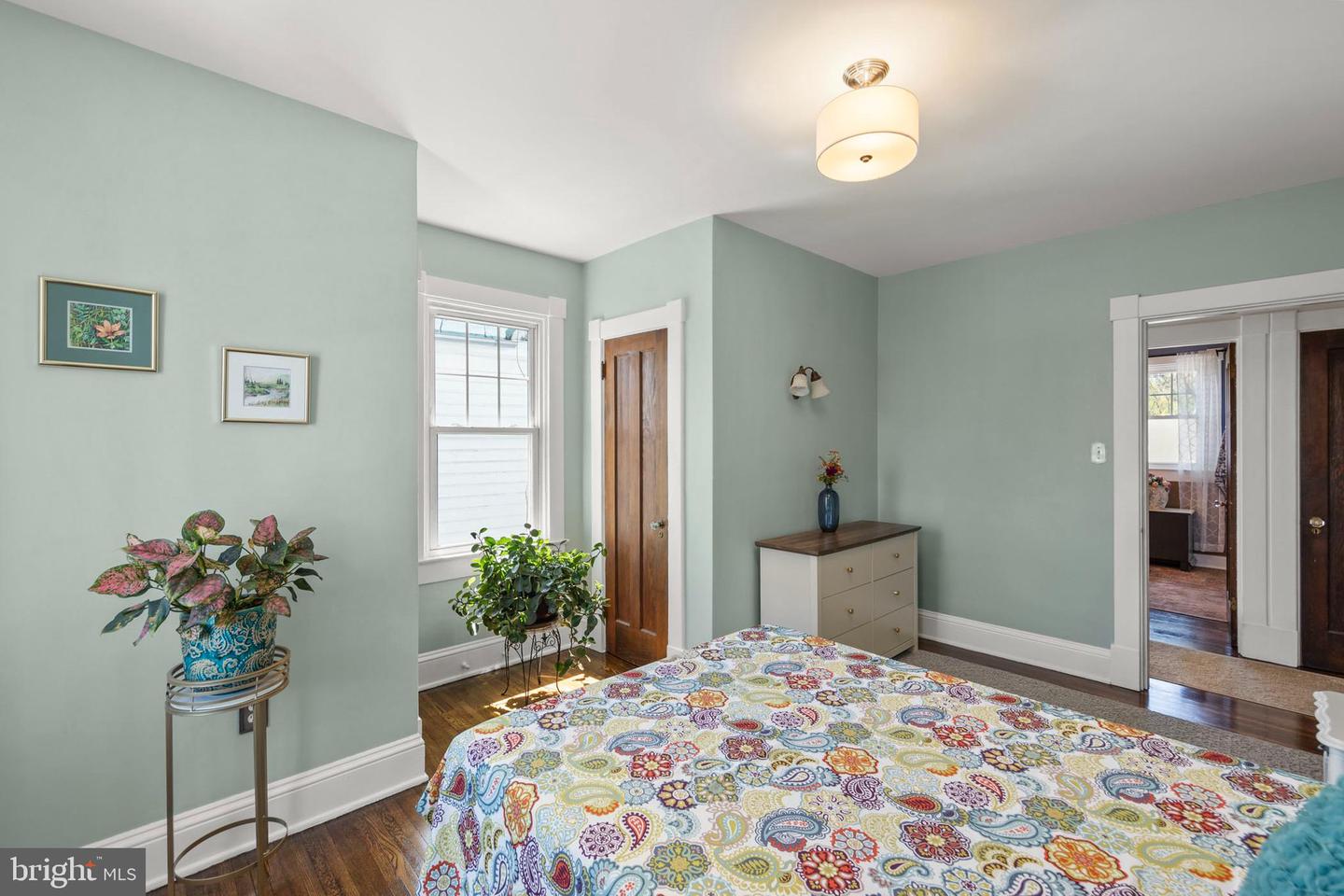 529 N BRADDOCK ST, WINCHESTER, Virginia 22601, 3 Bedrooms Bedrooms, ,2 BathroomsBathrooms,Residential,For sale,529 N BRADDOCK ST,VAWI2007516 MLS # VAWI2007516