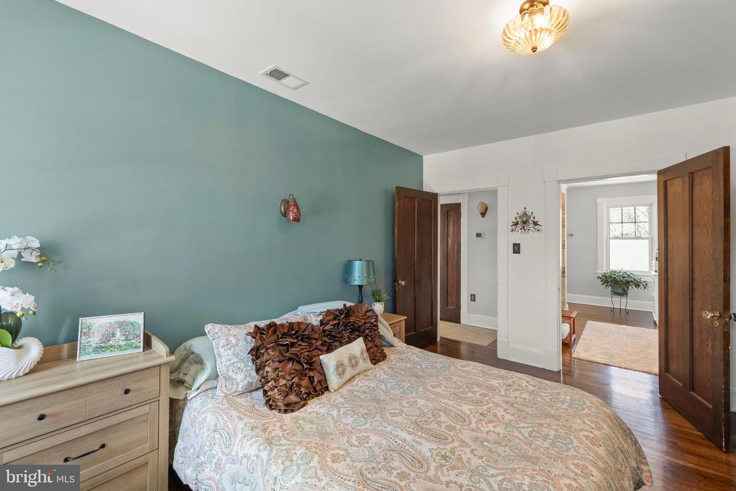 529 N BRADDOCK ST, WINCHESTER, Virginia 22601, 3 Bedrooms Bedrooms, ,2 BathroomsBathrooms,Residential,For sale,529 N BRADDOCK ST,VAWI2007516 MLS # VAWI2007516